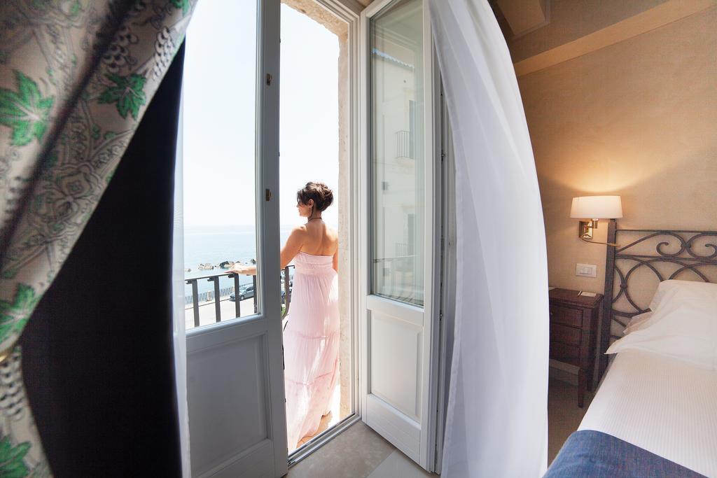 Classic Doppel- oder Zweibettzimmer mit Meerblick