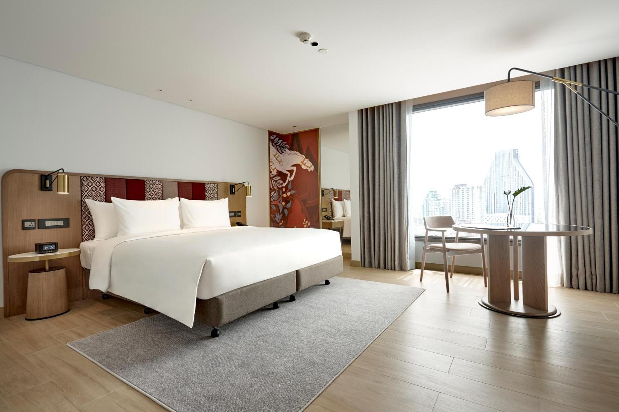 Deluxe King Room