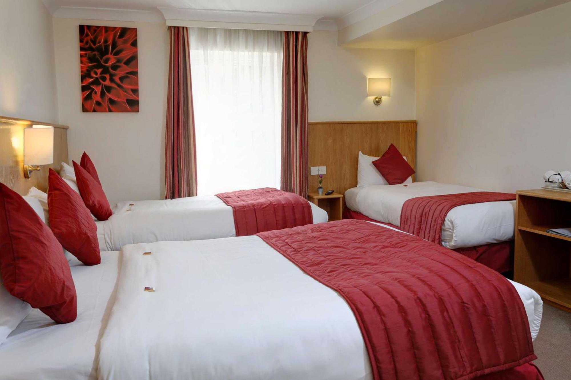 Standard Room One Double Bed One Single Bed Non-Smoking