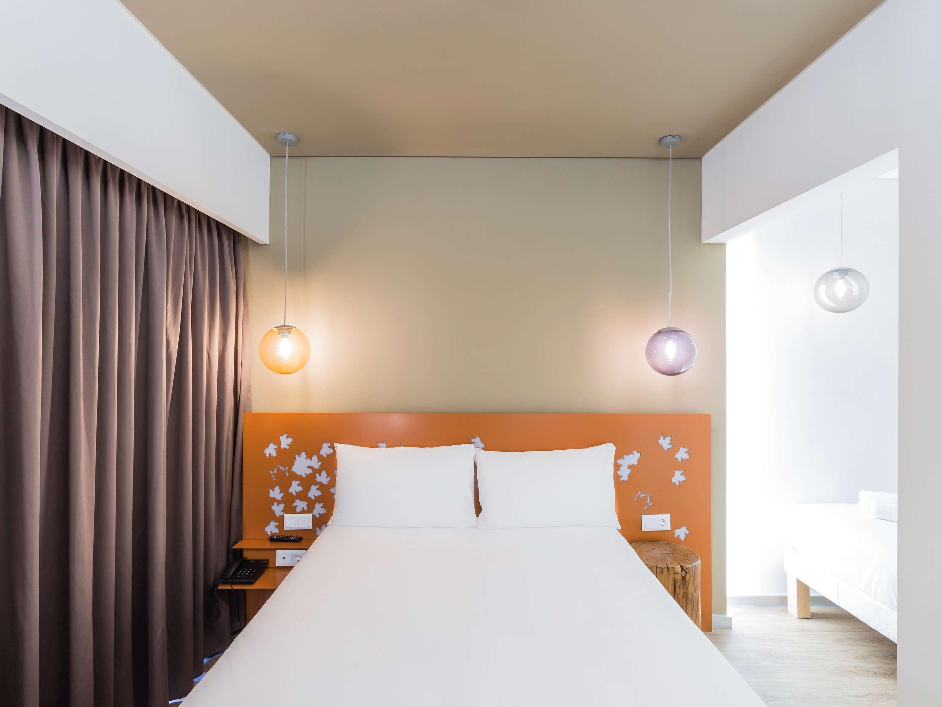 Superior Room One Queen Bed One Single Bed