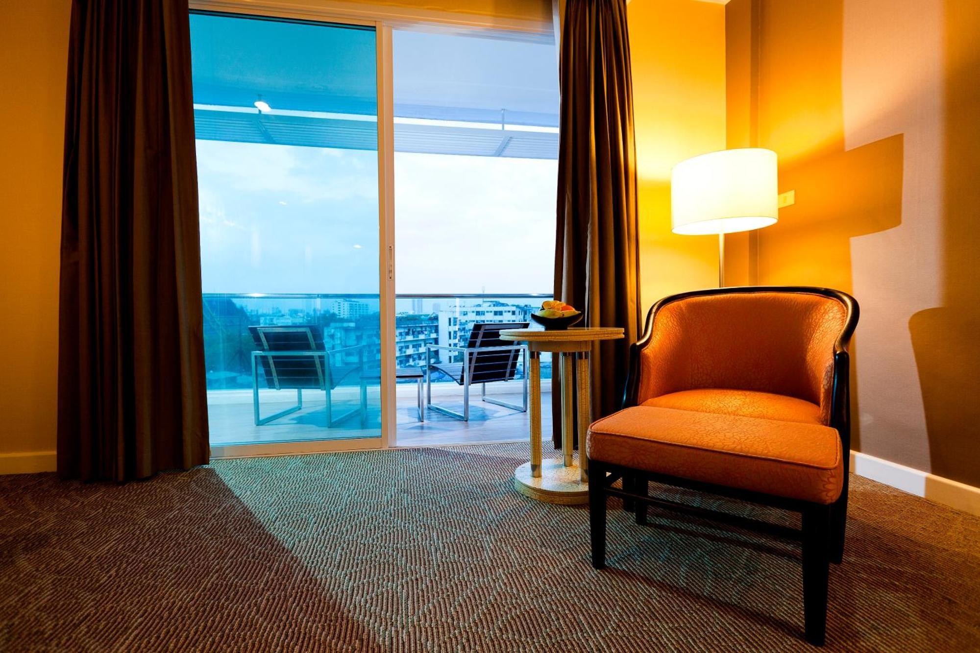 Deluxe Double or Twin Room Balcony Pool View