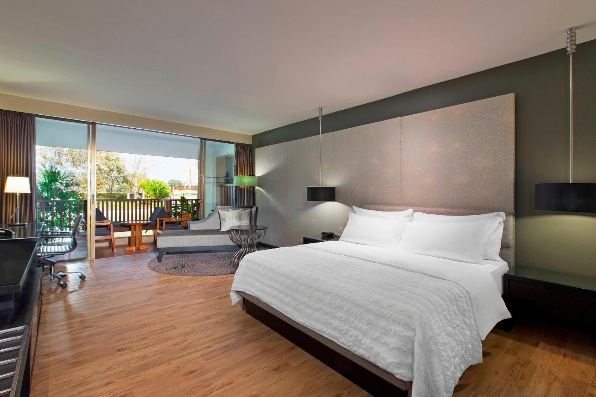 Deluxe Kamer met 1 Kingsize Bed, Uitzicht op de Tuin en Balkon