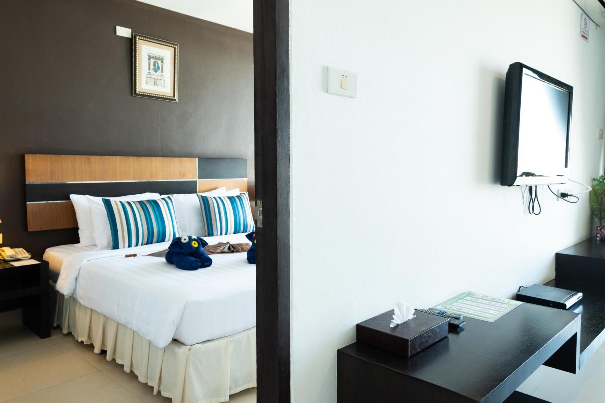 Junior Suite,1274273839:JPEG