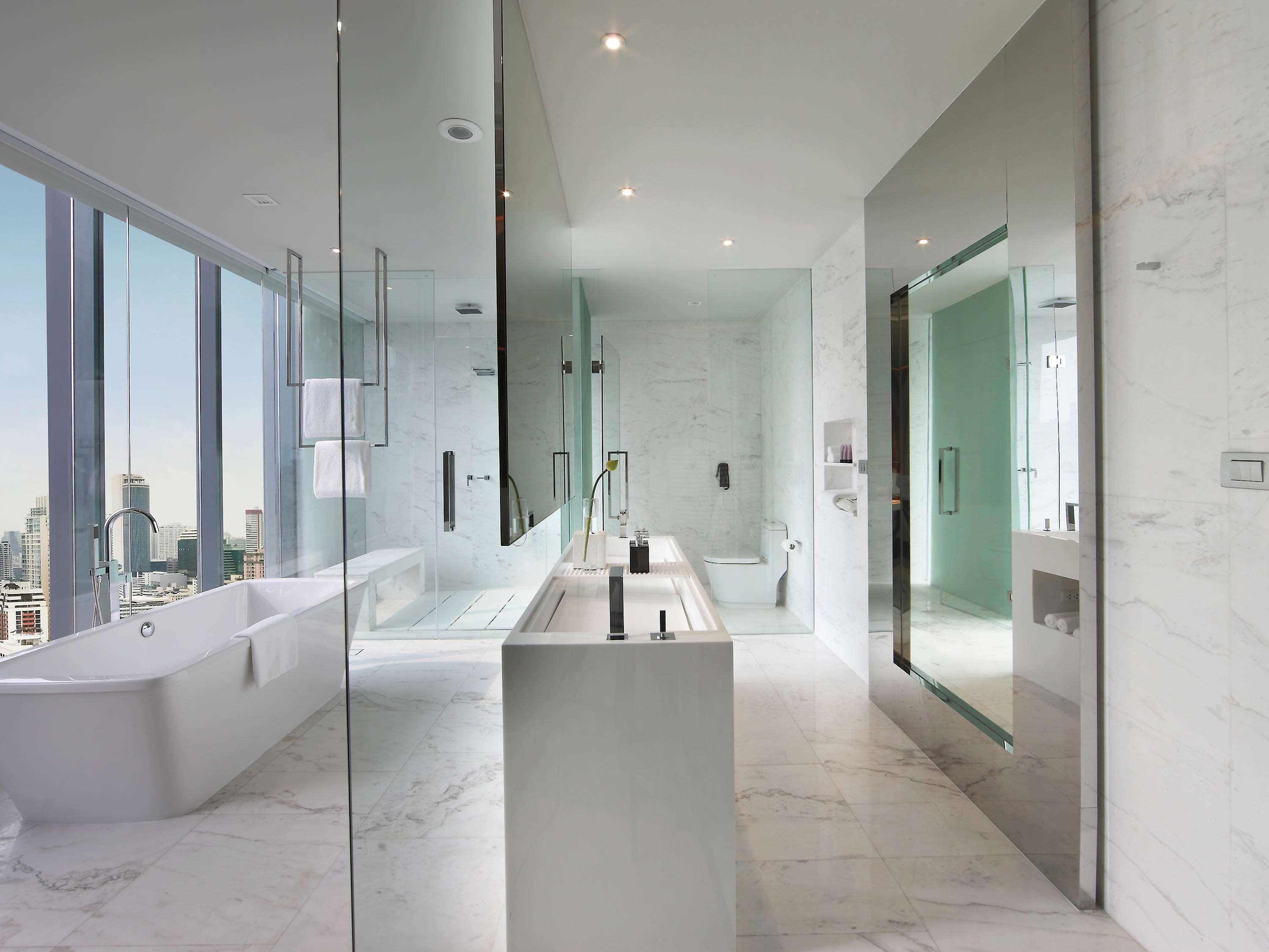 SO King Studio Room Skyline City View Club Signature Benefits