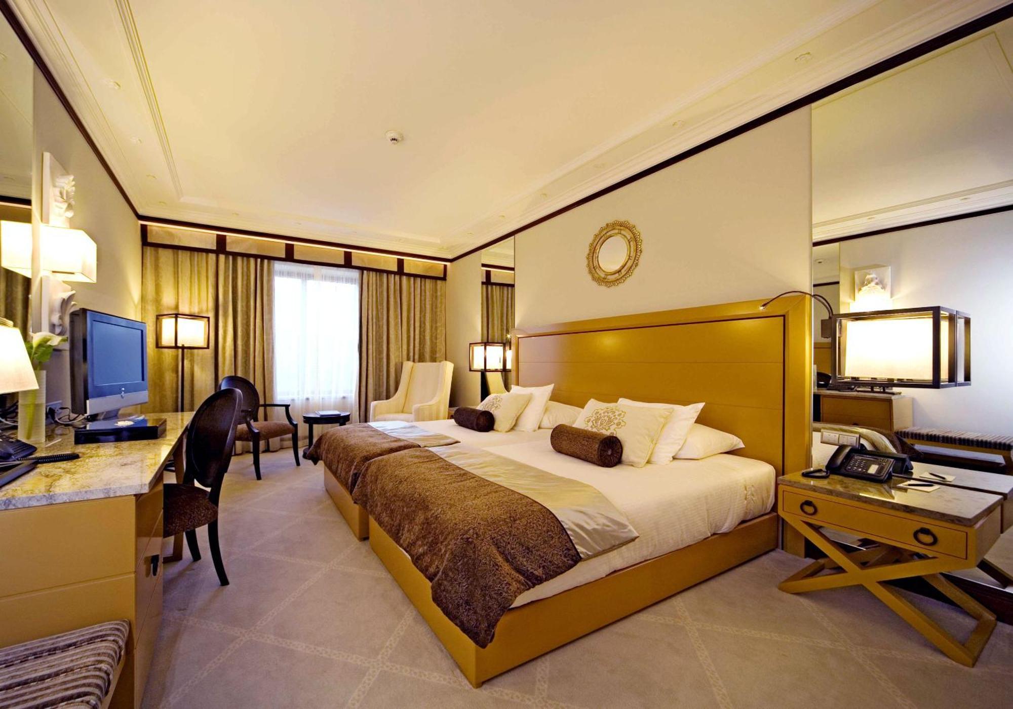 Grand Deluxe Double Room