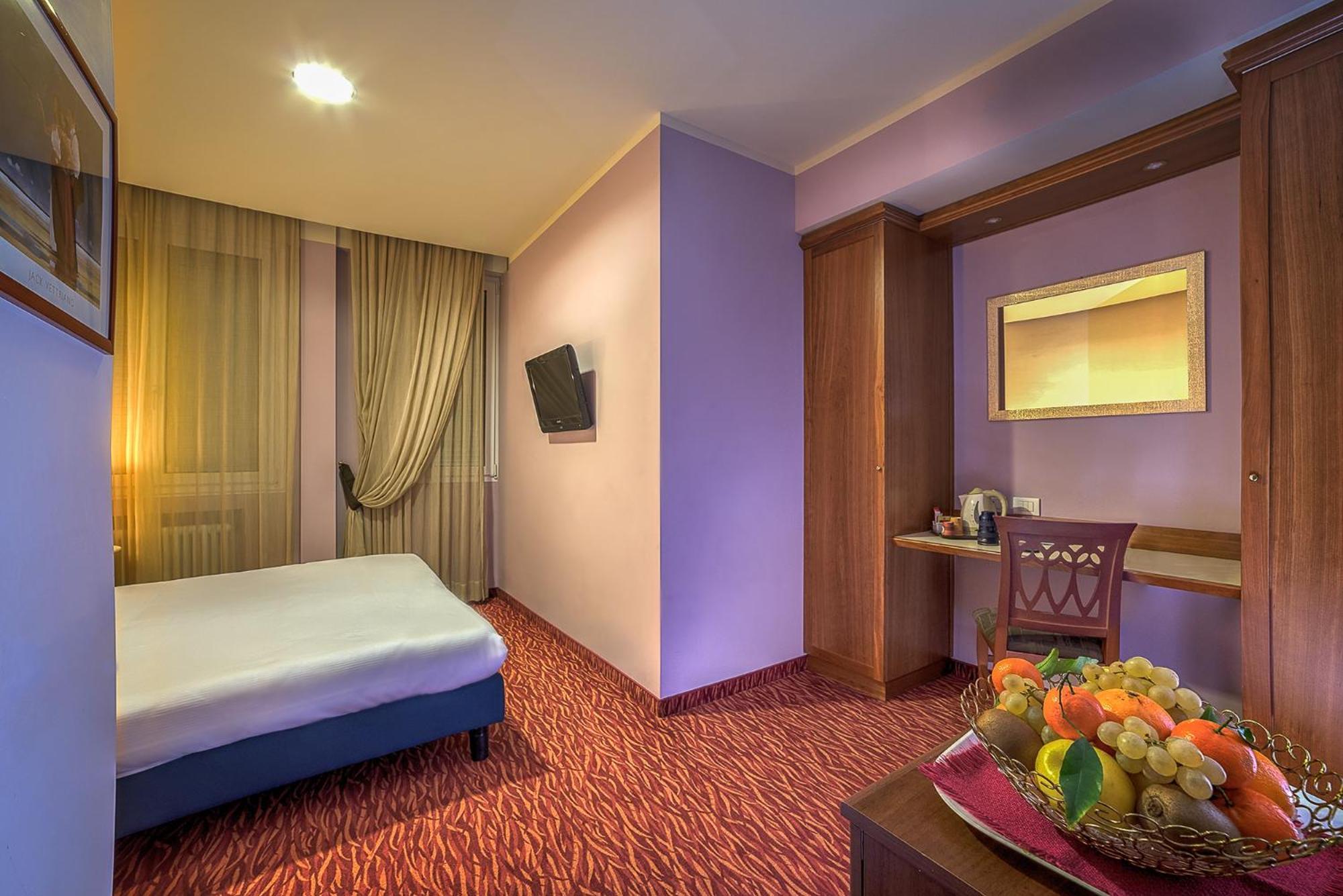 Double Room,1274472433:JPEG