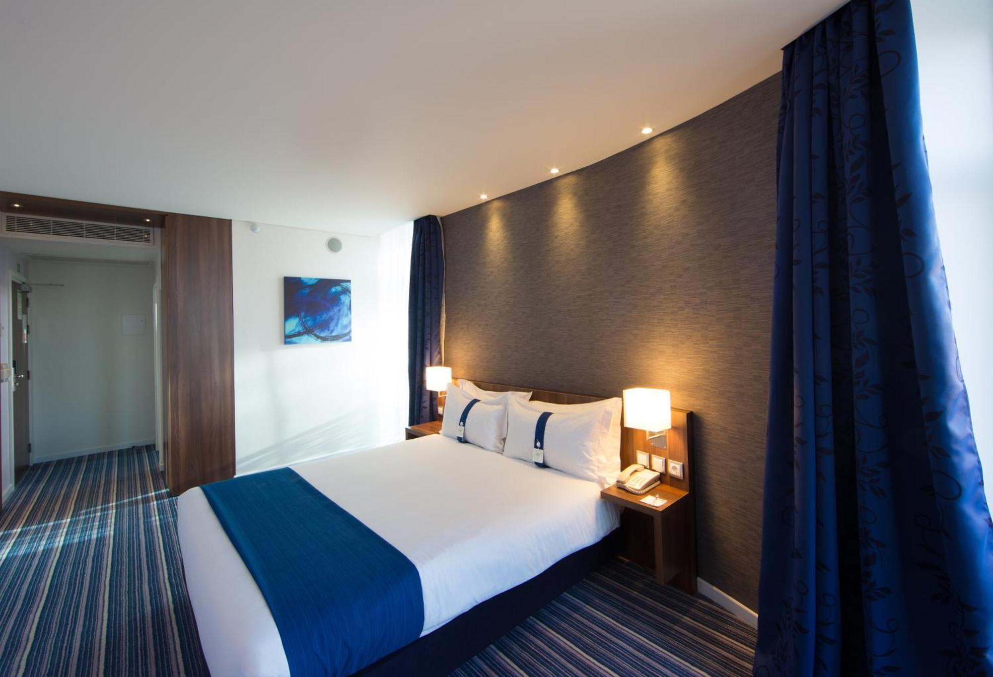 Standard Double Room Accessible,1274475748:JPEG
