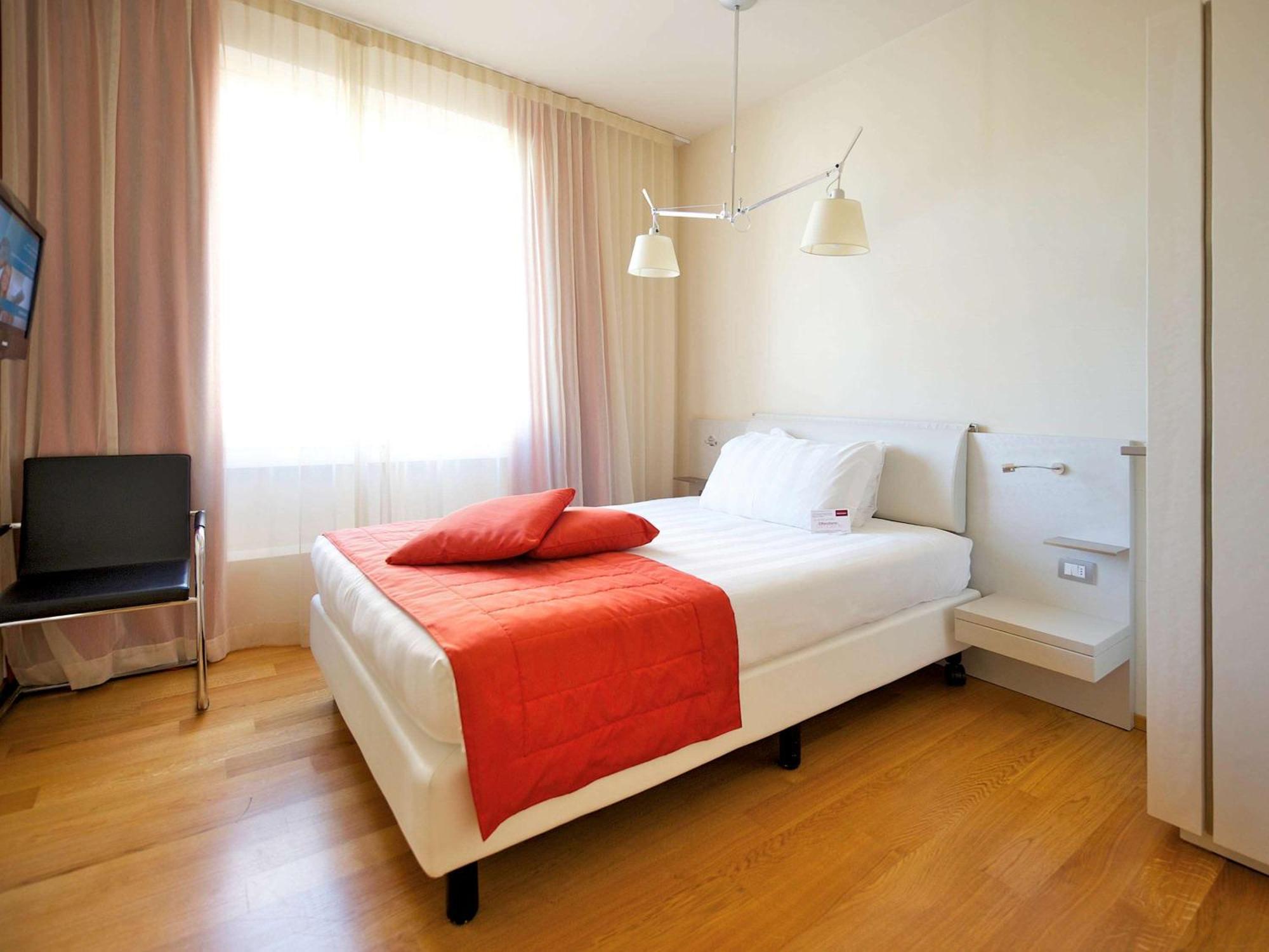 Classic Room French Bed