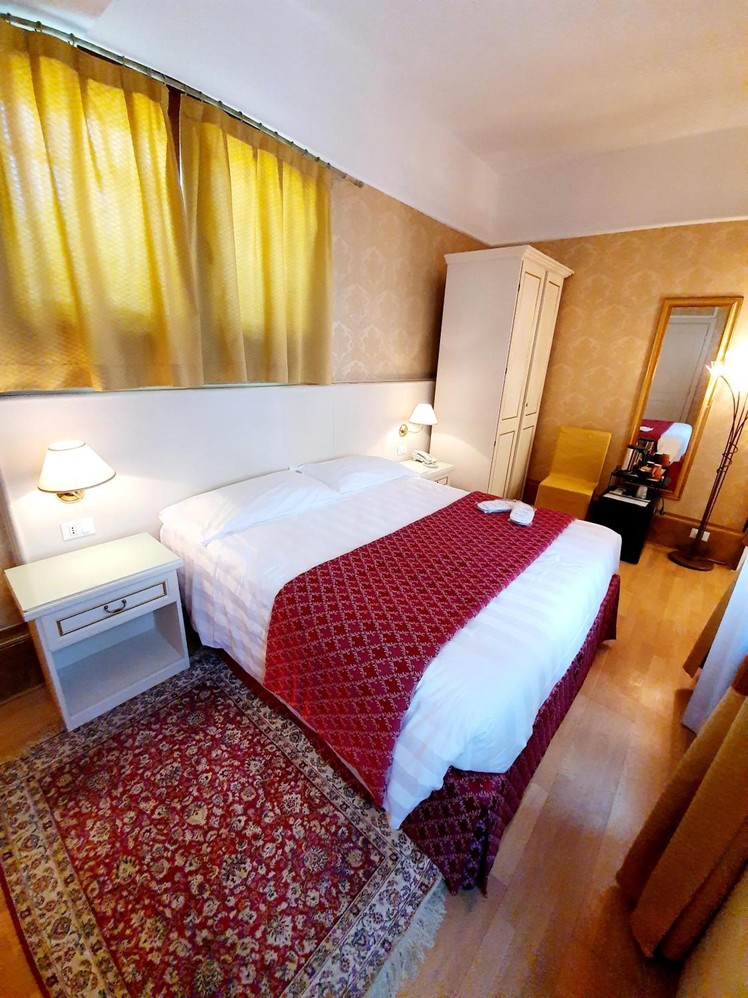 Classic Double Room