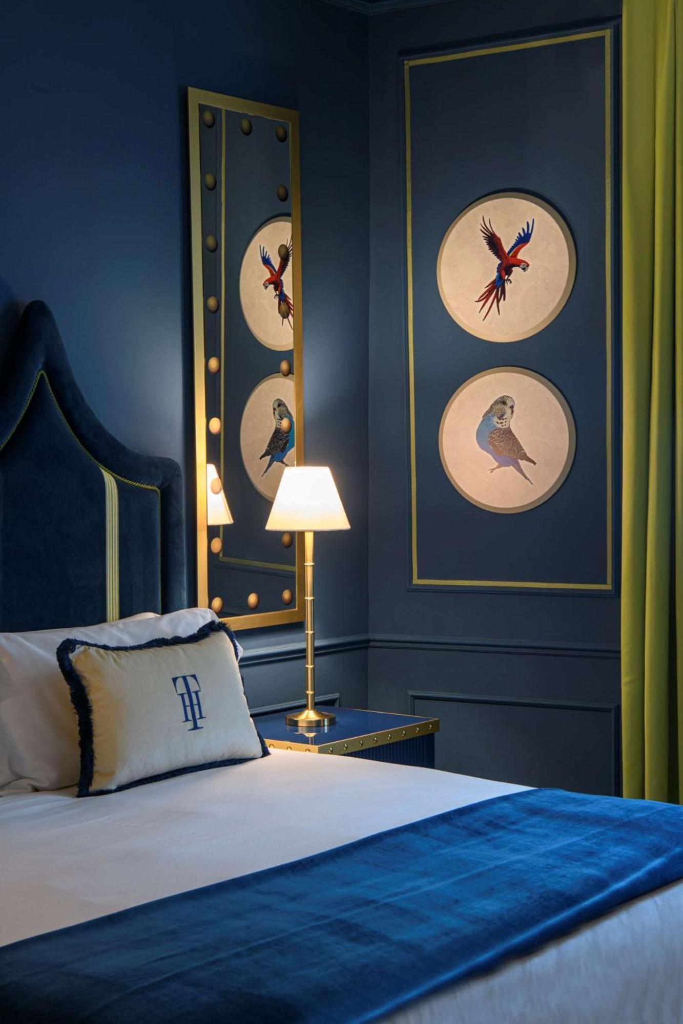 Junior King Suite