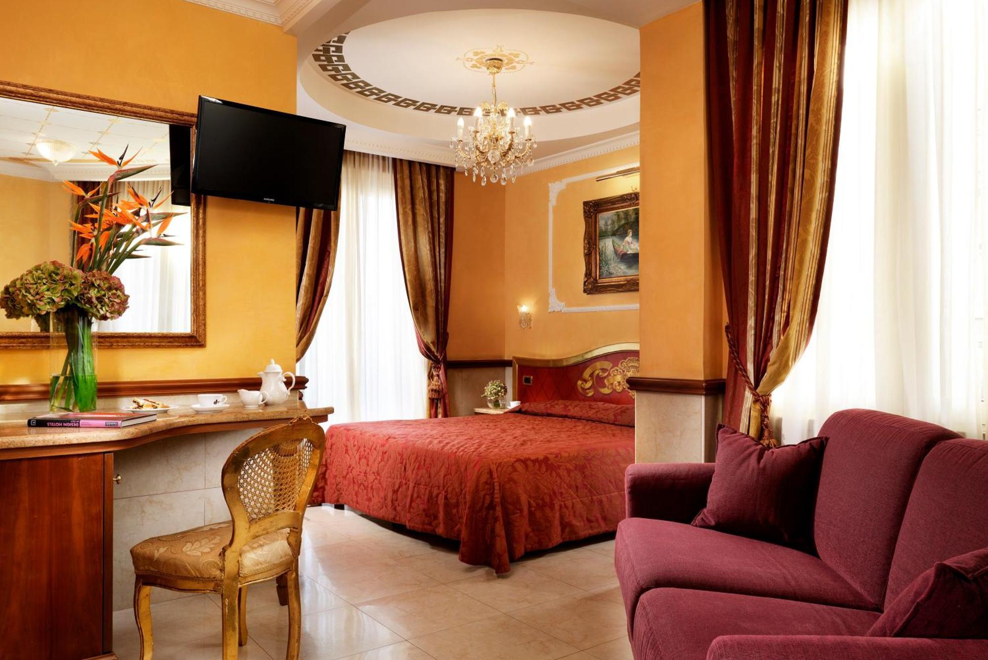 Triple Room