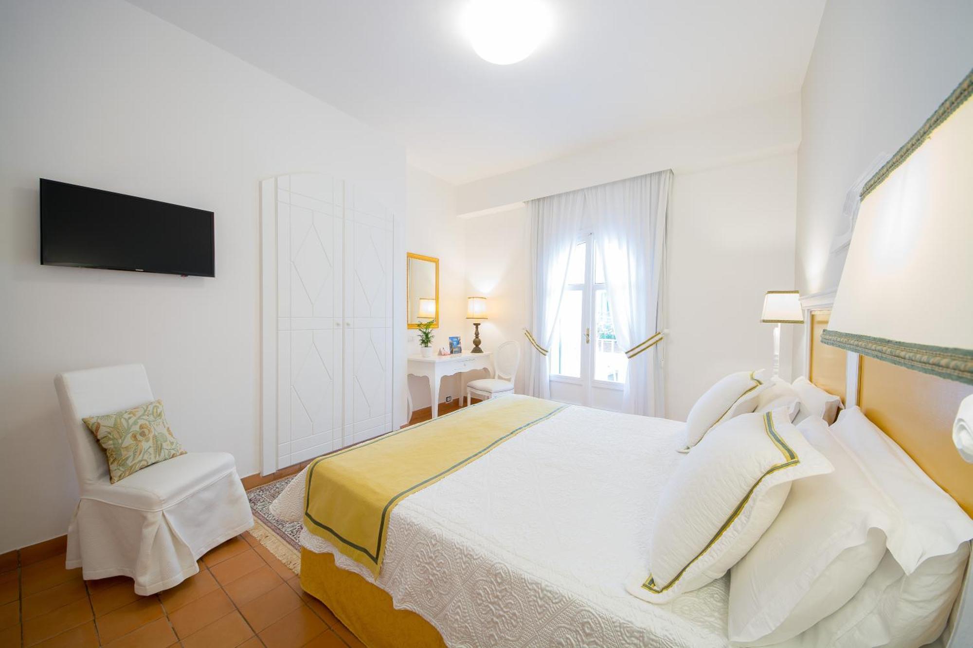 Comfort Triple Room
