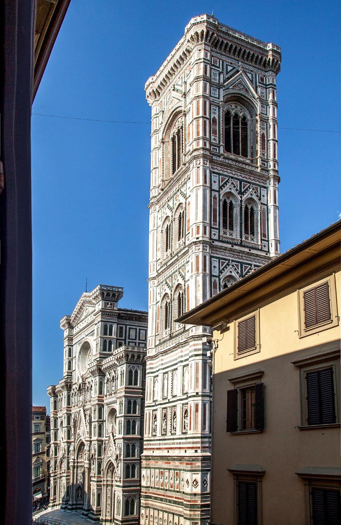 Double Room Duomo side view
