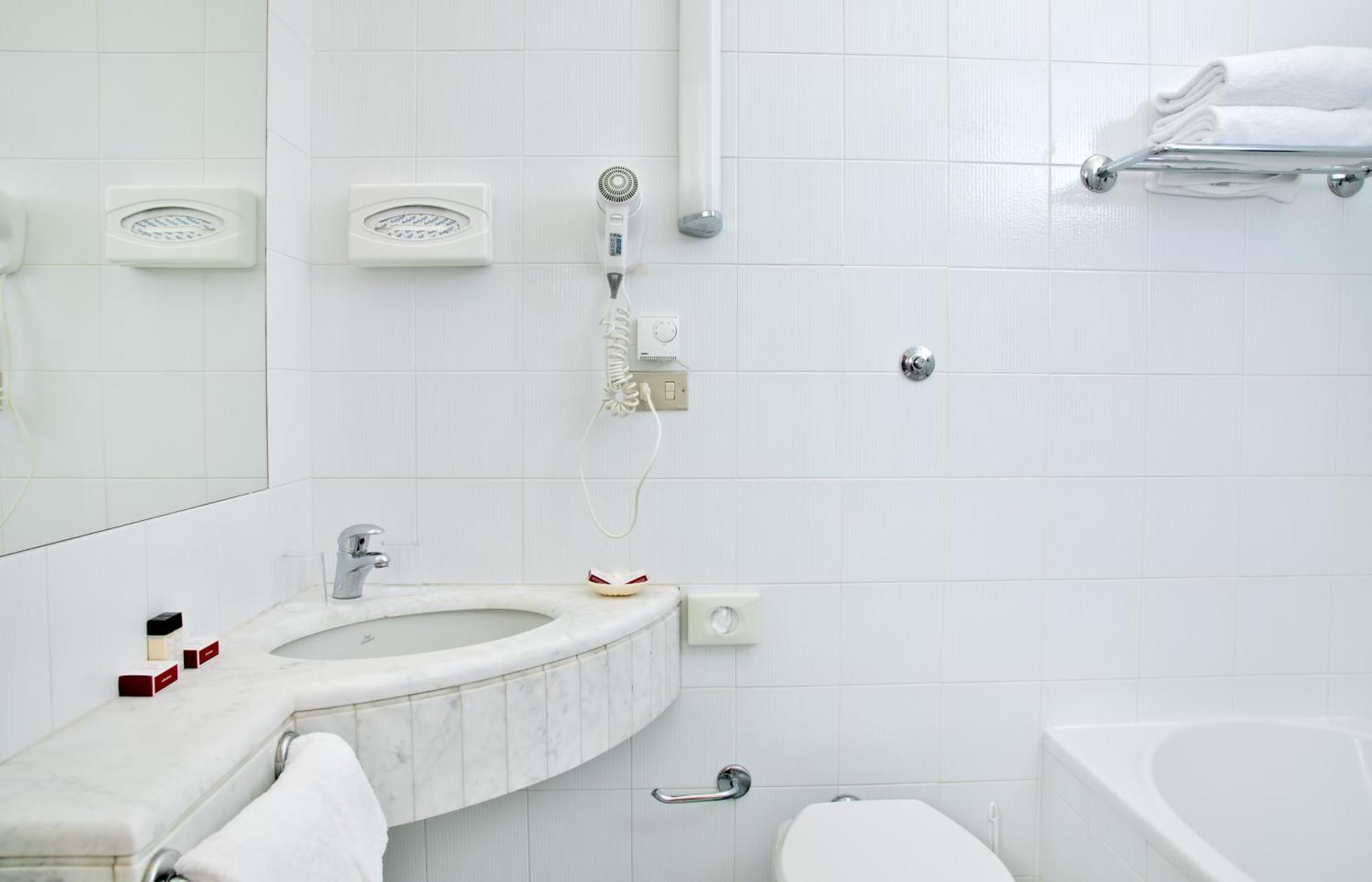 Classic Single Room