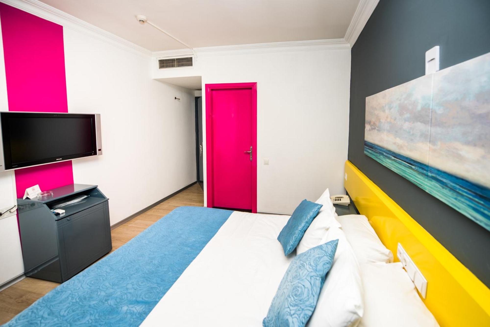 Large Double Room