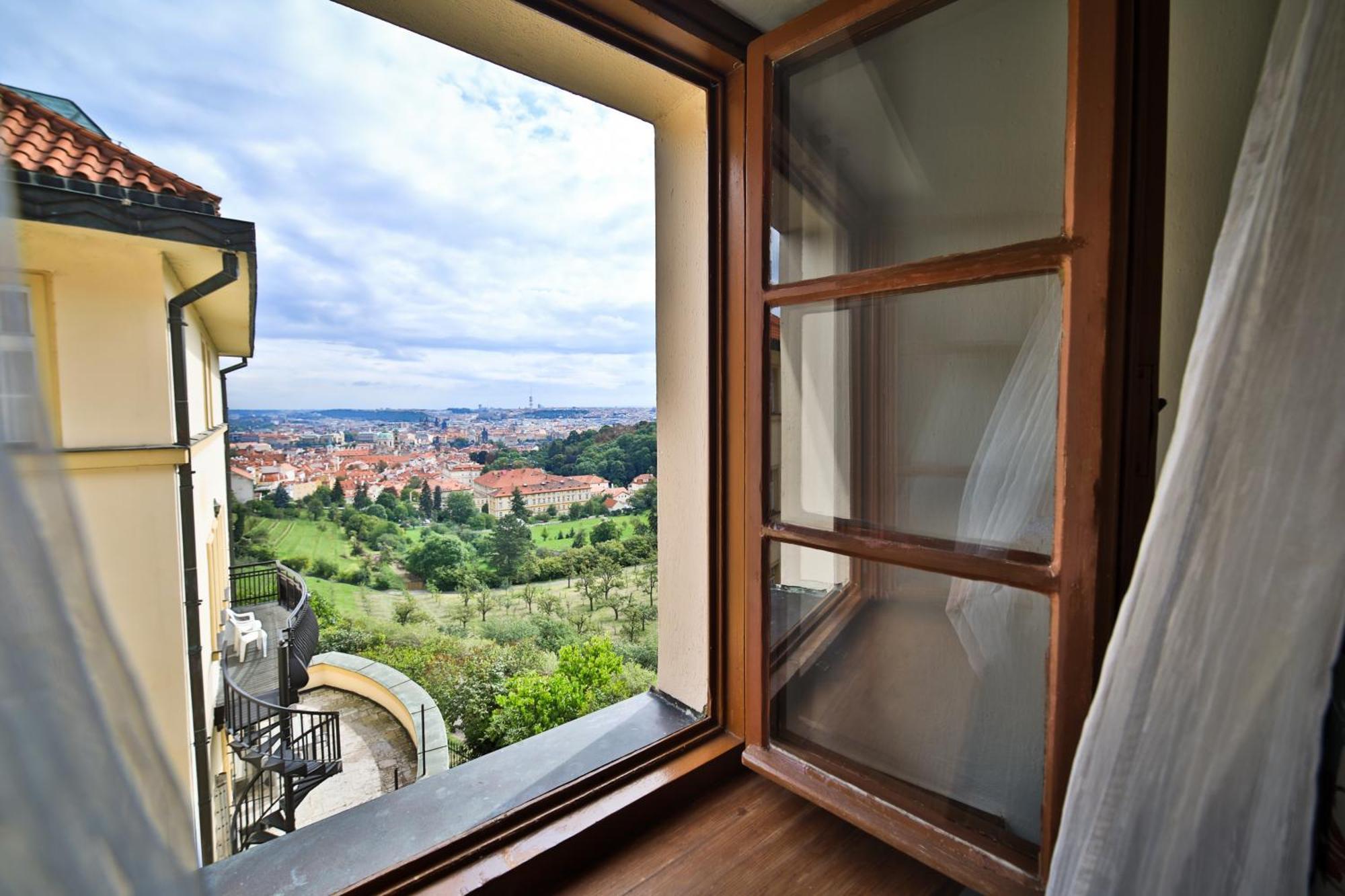 Grand Deluxe Double Room