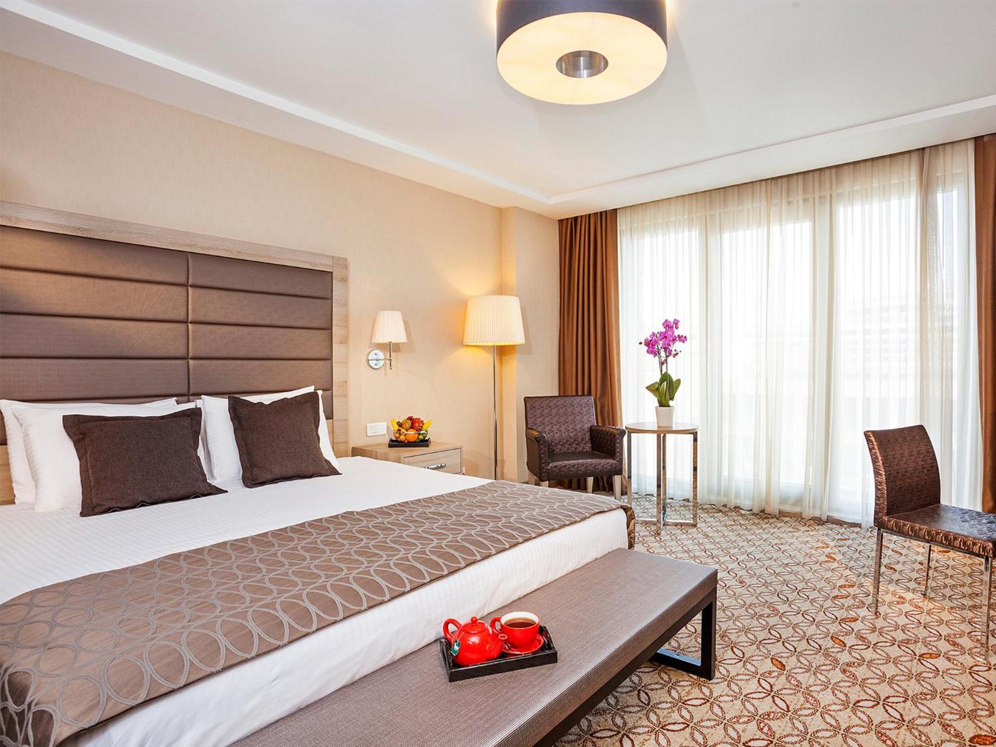Superior Double Room Partial Sea View