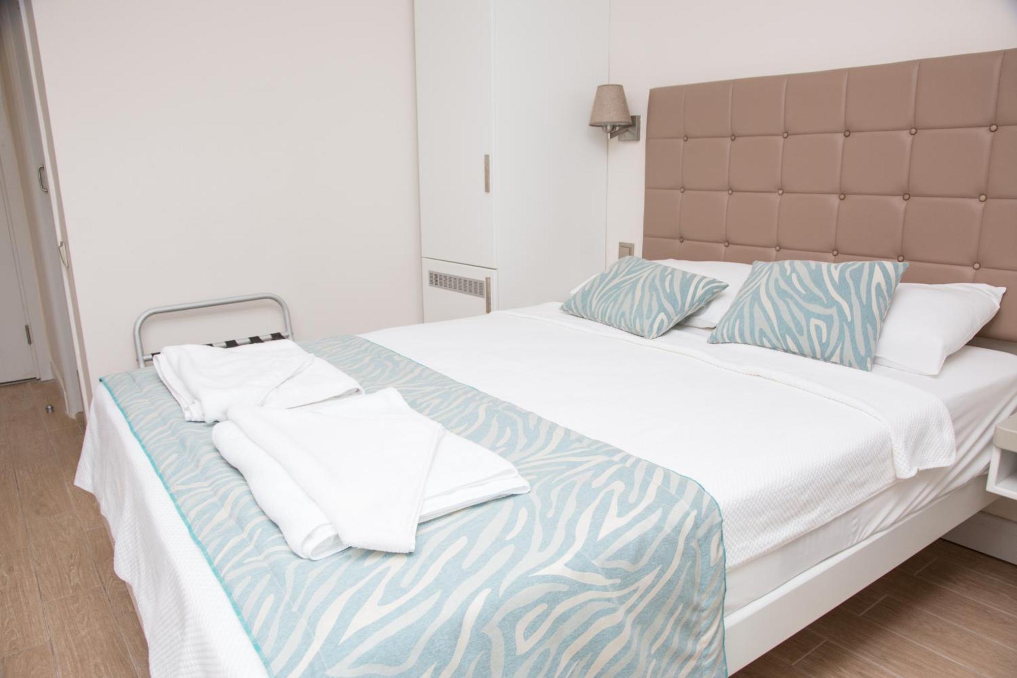 Double or Twin Room Land View