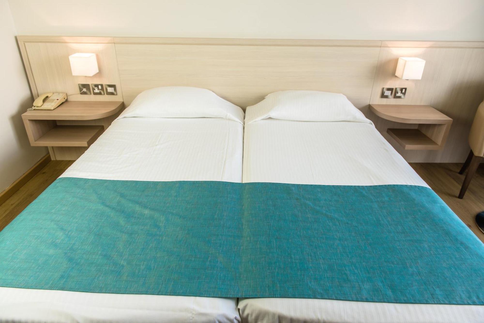 Double or Twin Room Garden View