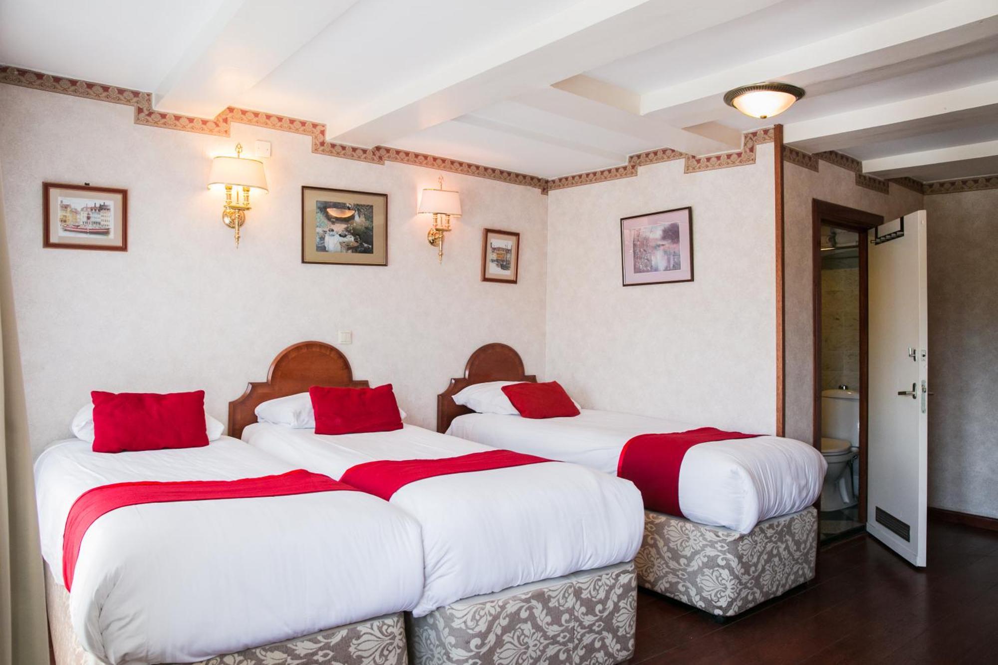Triple Comfort Room