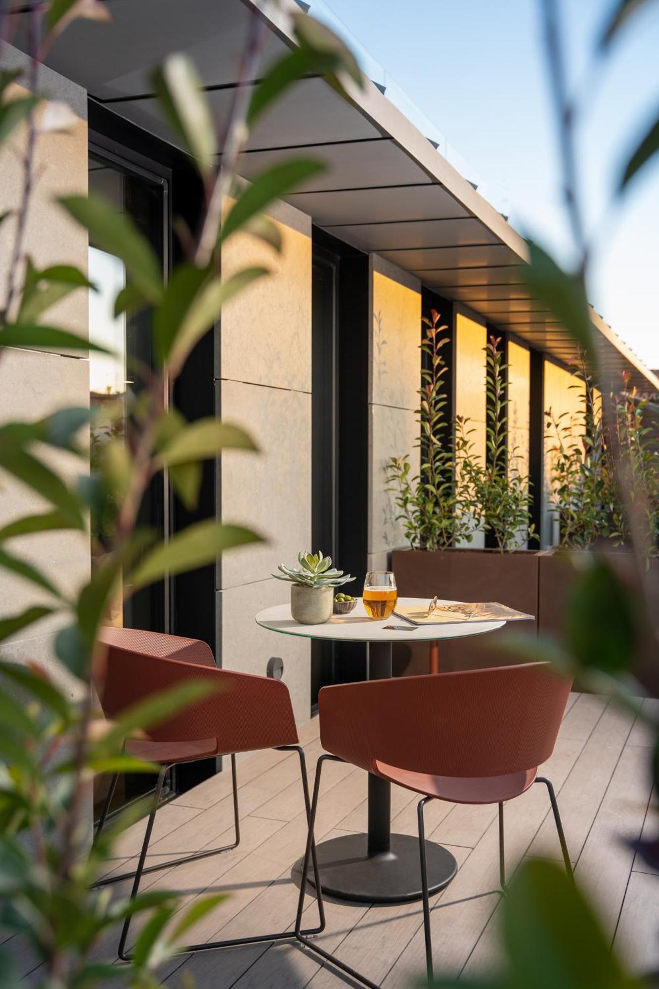 Quarto Superior KIng com Terraço