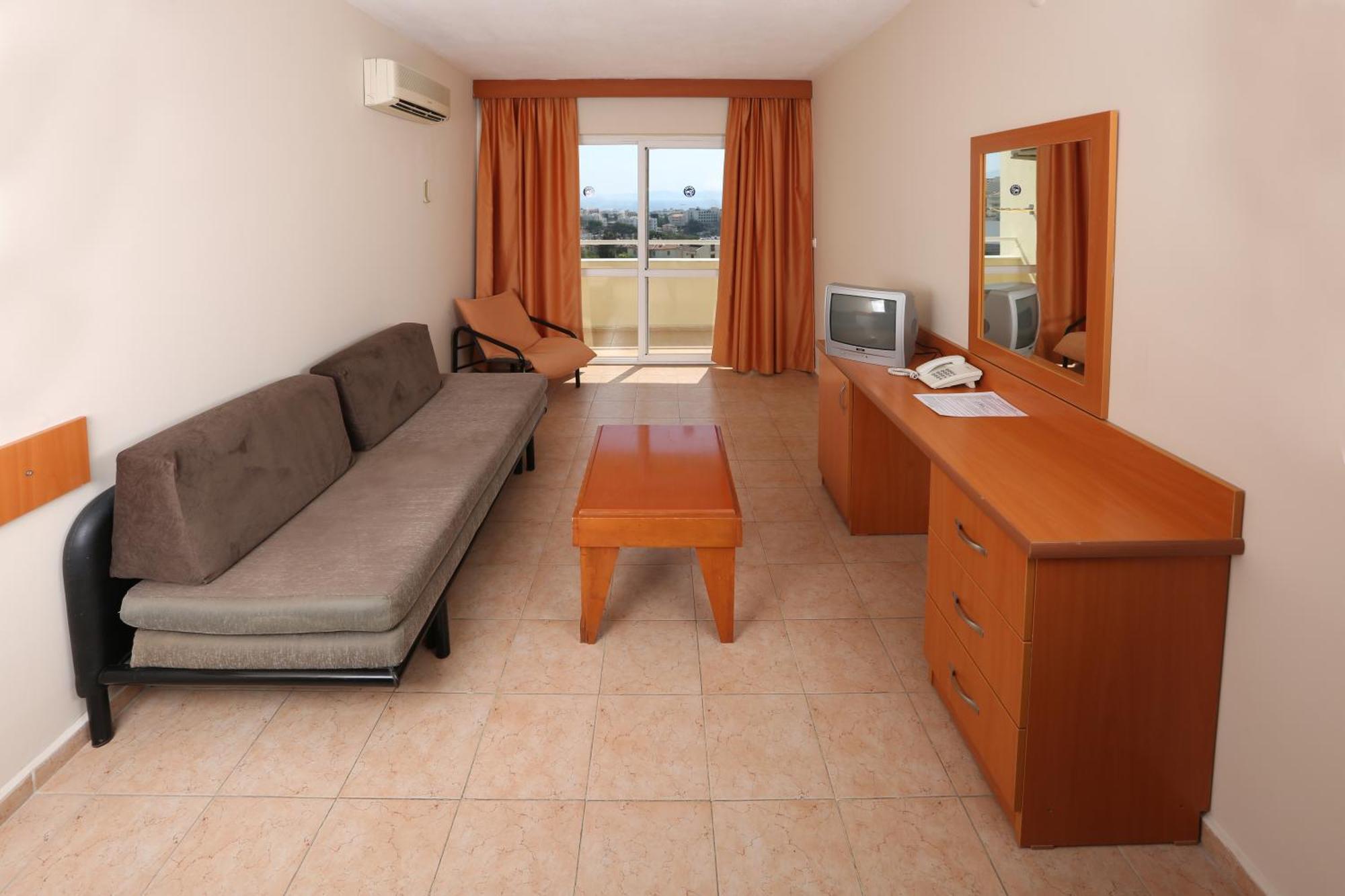 One-Bedroom Suite Garden View