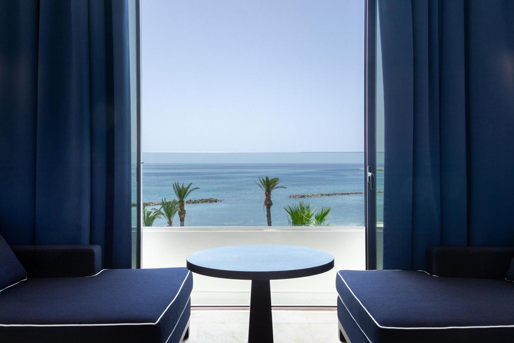 Superior Sea View Room