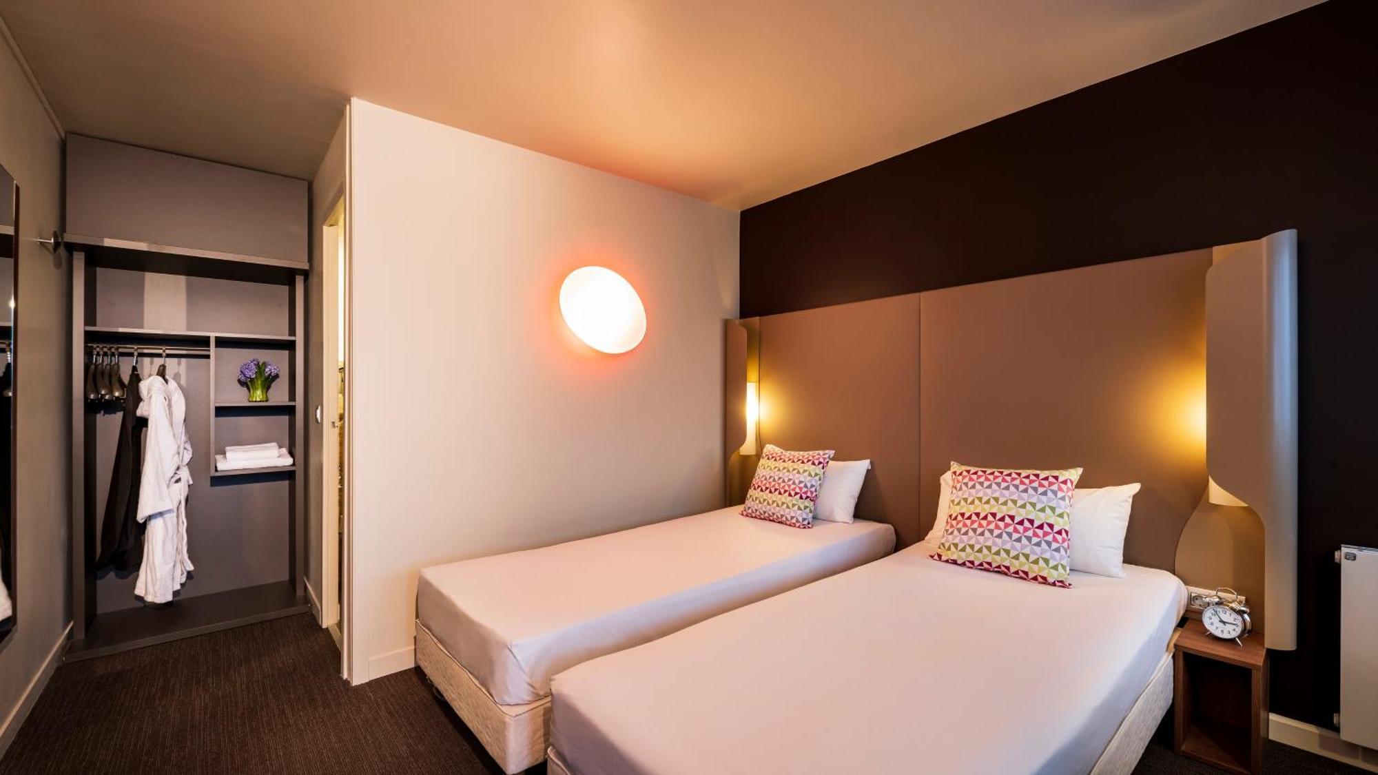Standard Room 2 Single Beds