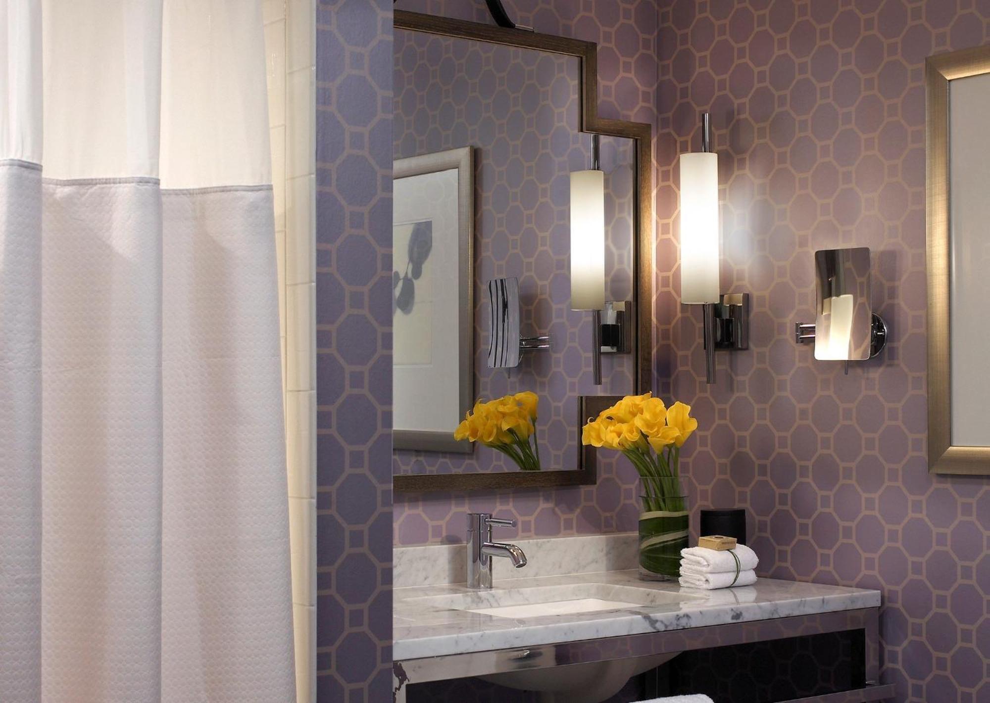 Chambre Lit Queen-Size Essentielle