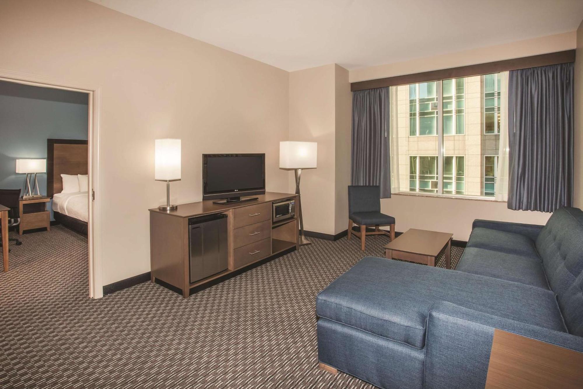 One-Bedroom Suite One King Bed Sofa Bed Non-Smoking