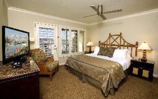 Suite mit Kingsize-Bett, Schlafsofa und und Yachthafenblick