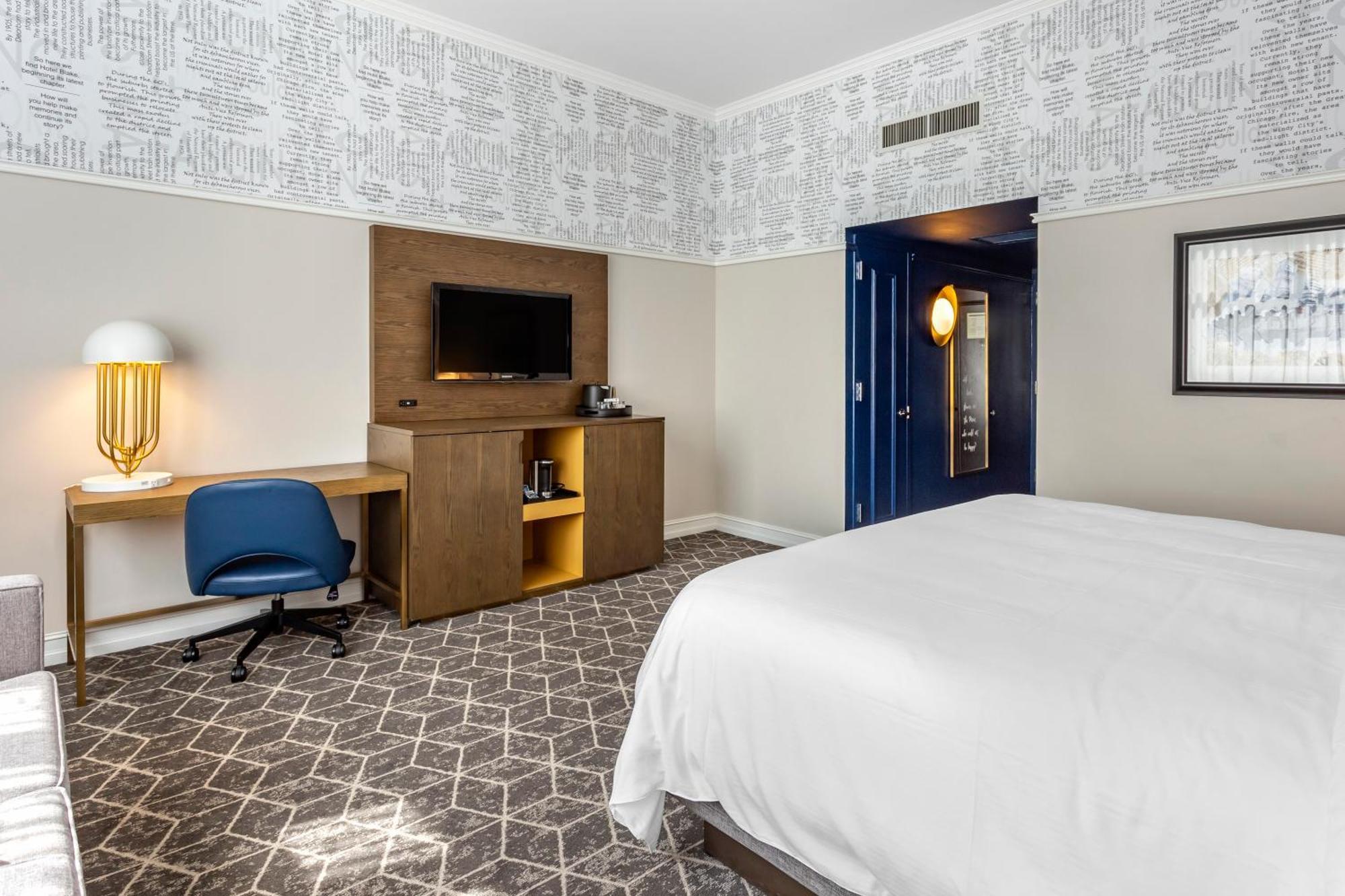 Chambre Lit King-Size - Accessible aux Personnes à Mobilité Réduite