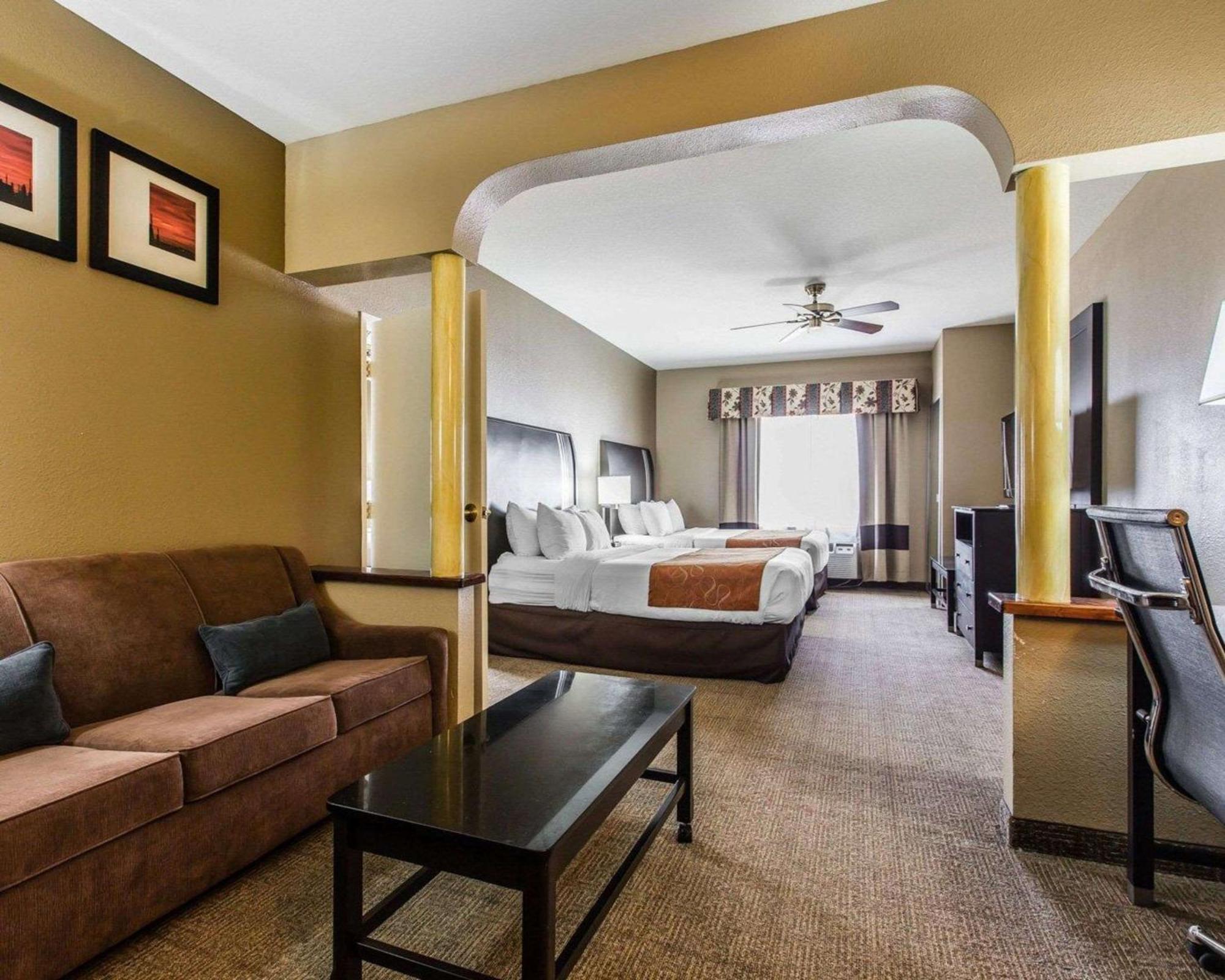 Queen Room Two Queen Beds Non-Smoking