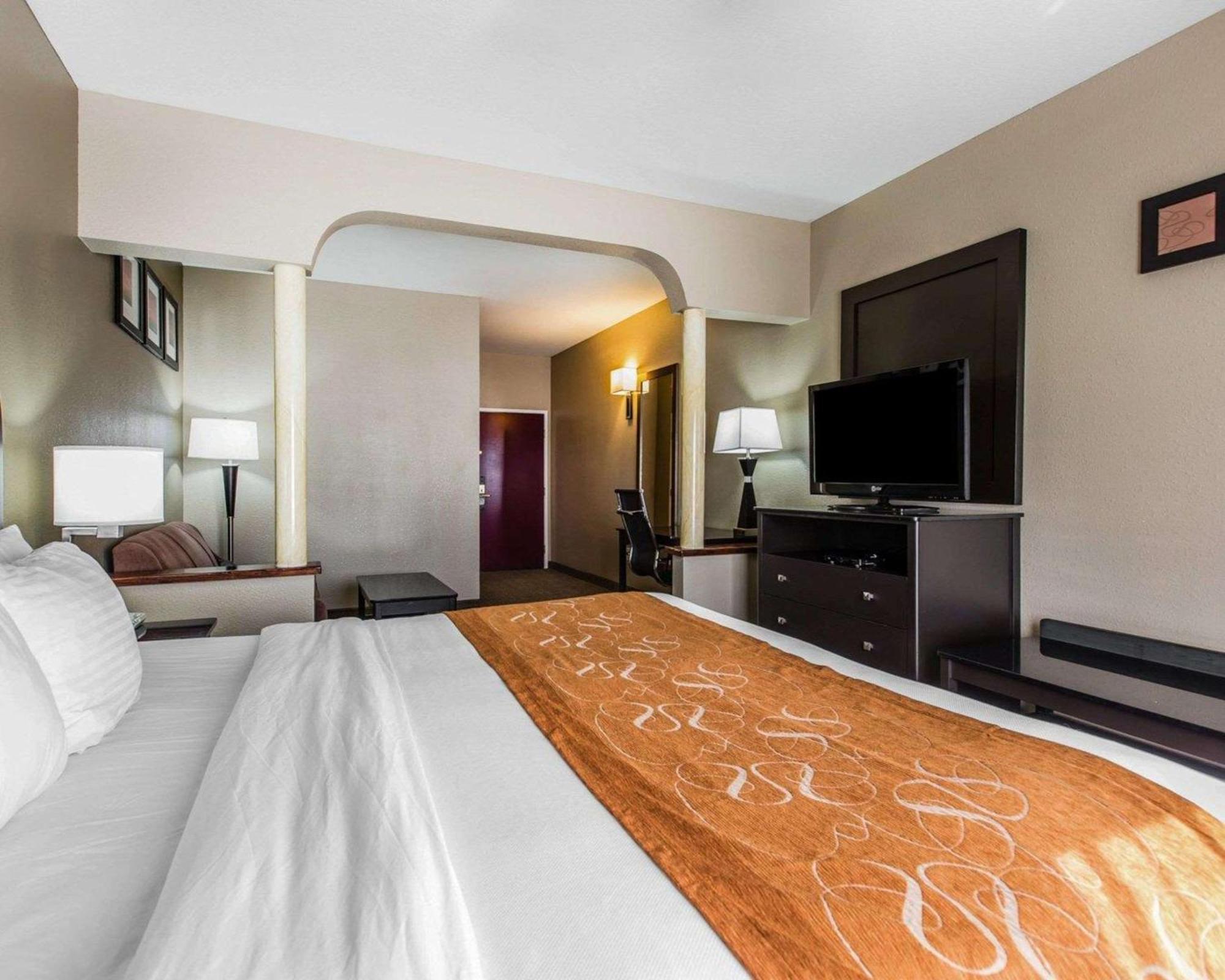 King Suite Non-Smoking
