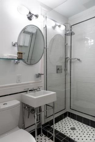 Queen Room - No Resort Fee