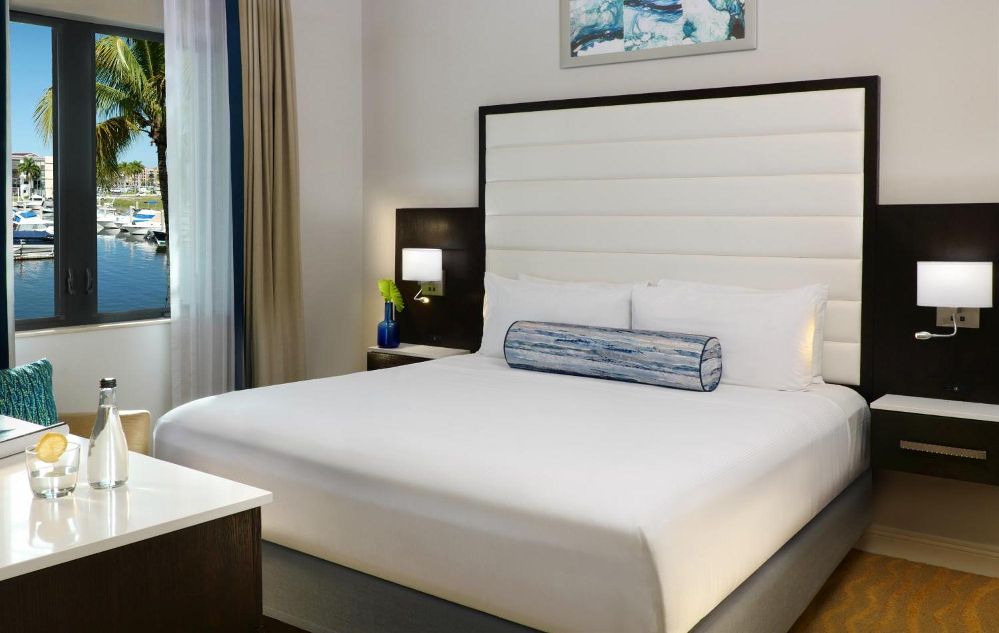 One Bedroom Suite Waterway View,1602959329:JPEG