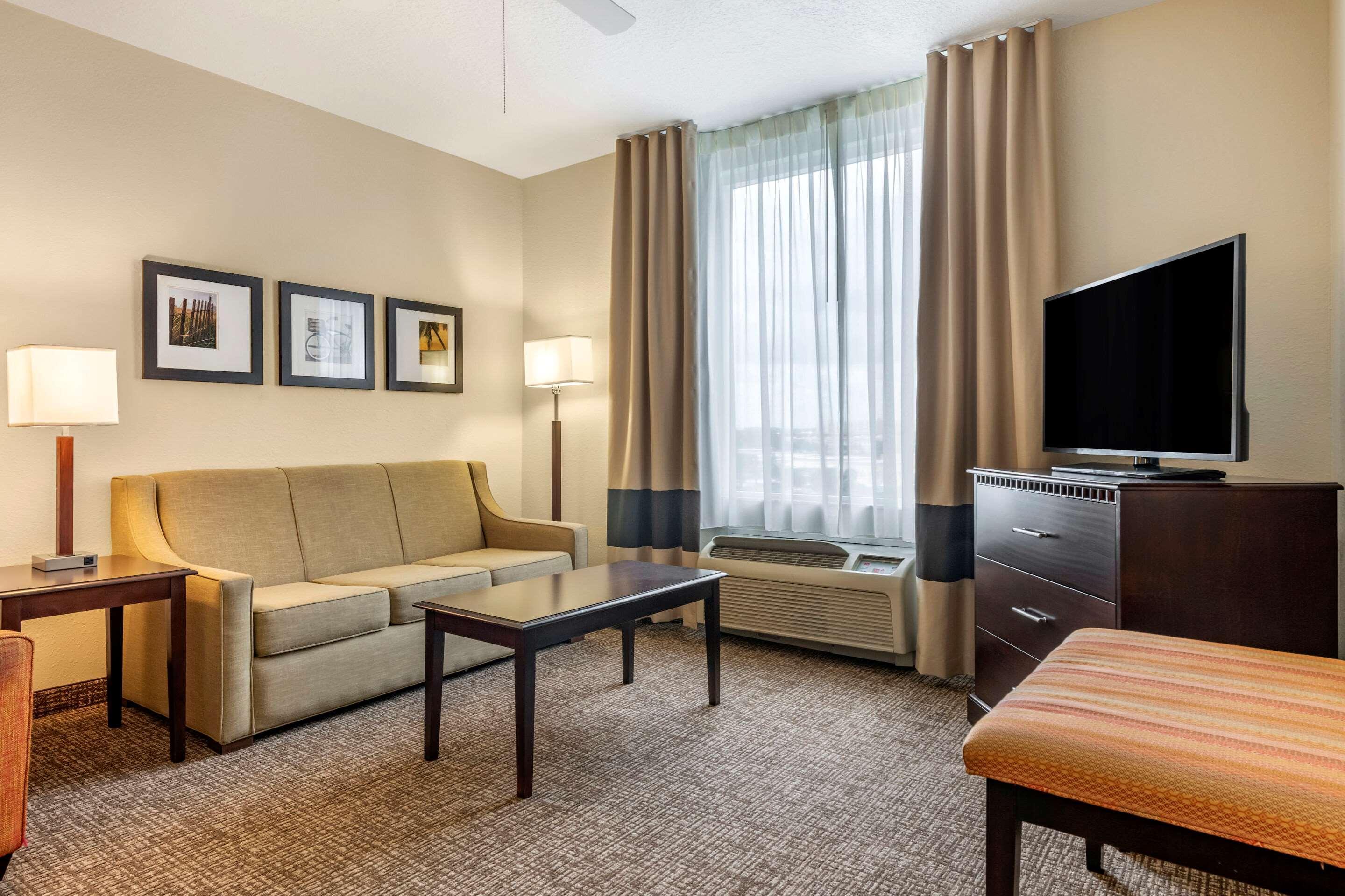 One-Bedroom King Suite Sofa Bed Non-Smoking