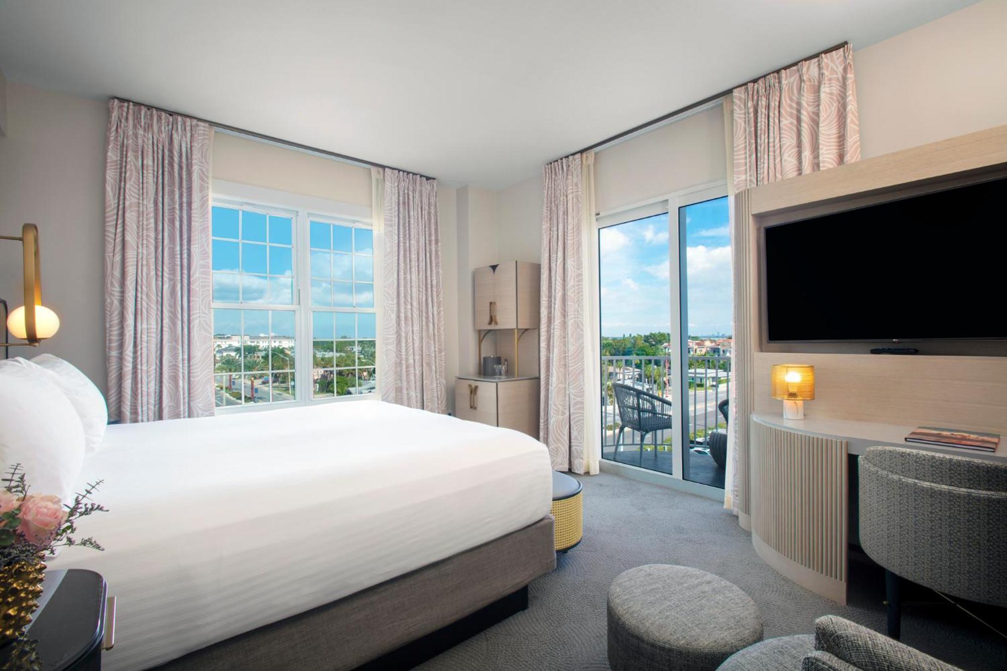 Deluxe King Junior Suite