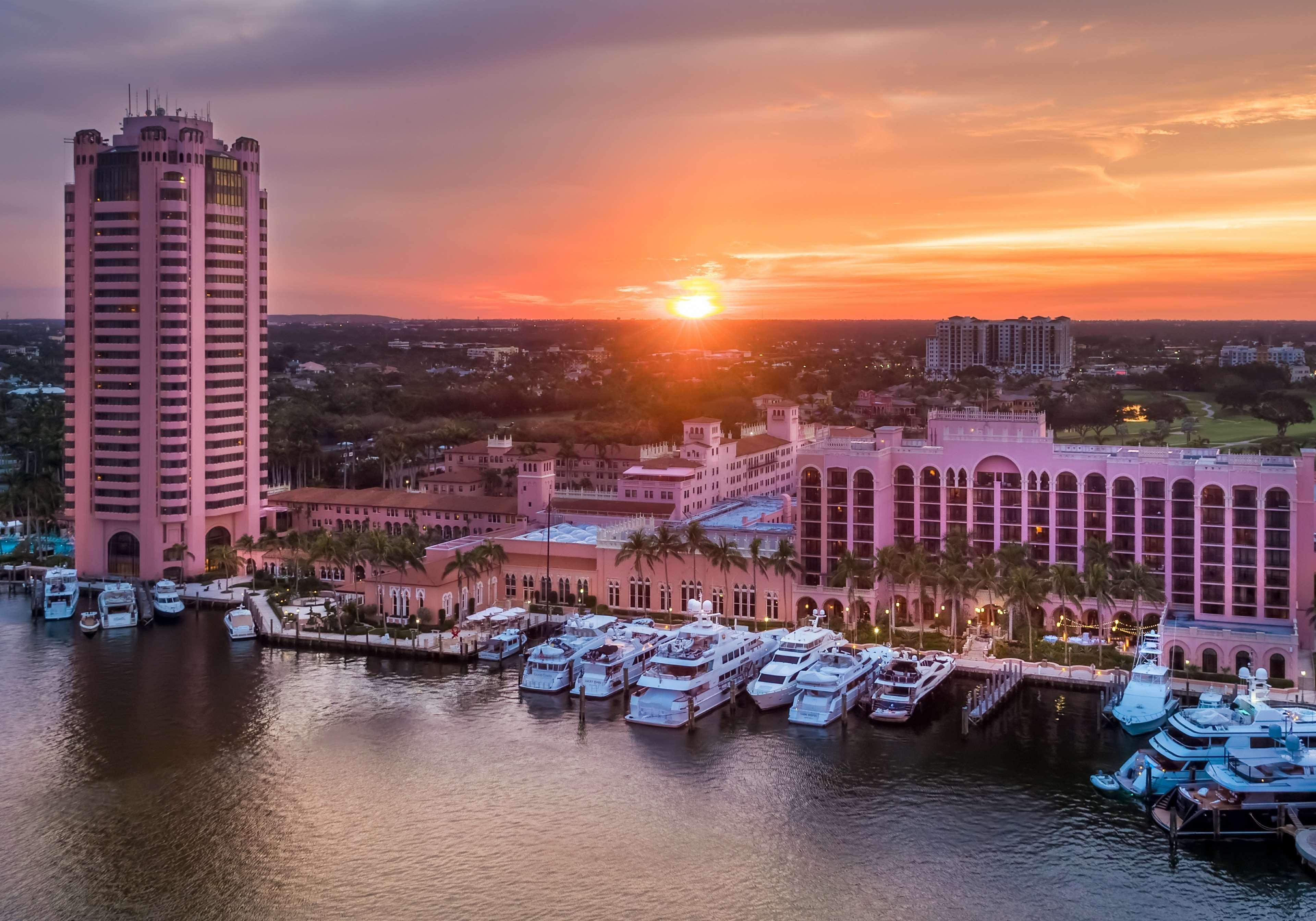 Suite Yacht Club con vistas al muelle - Cama extragrande - Nivel Club