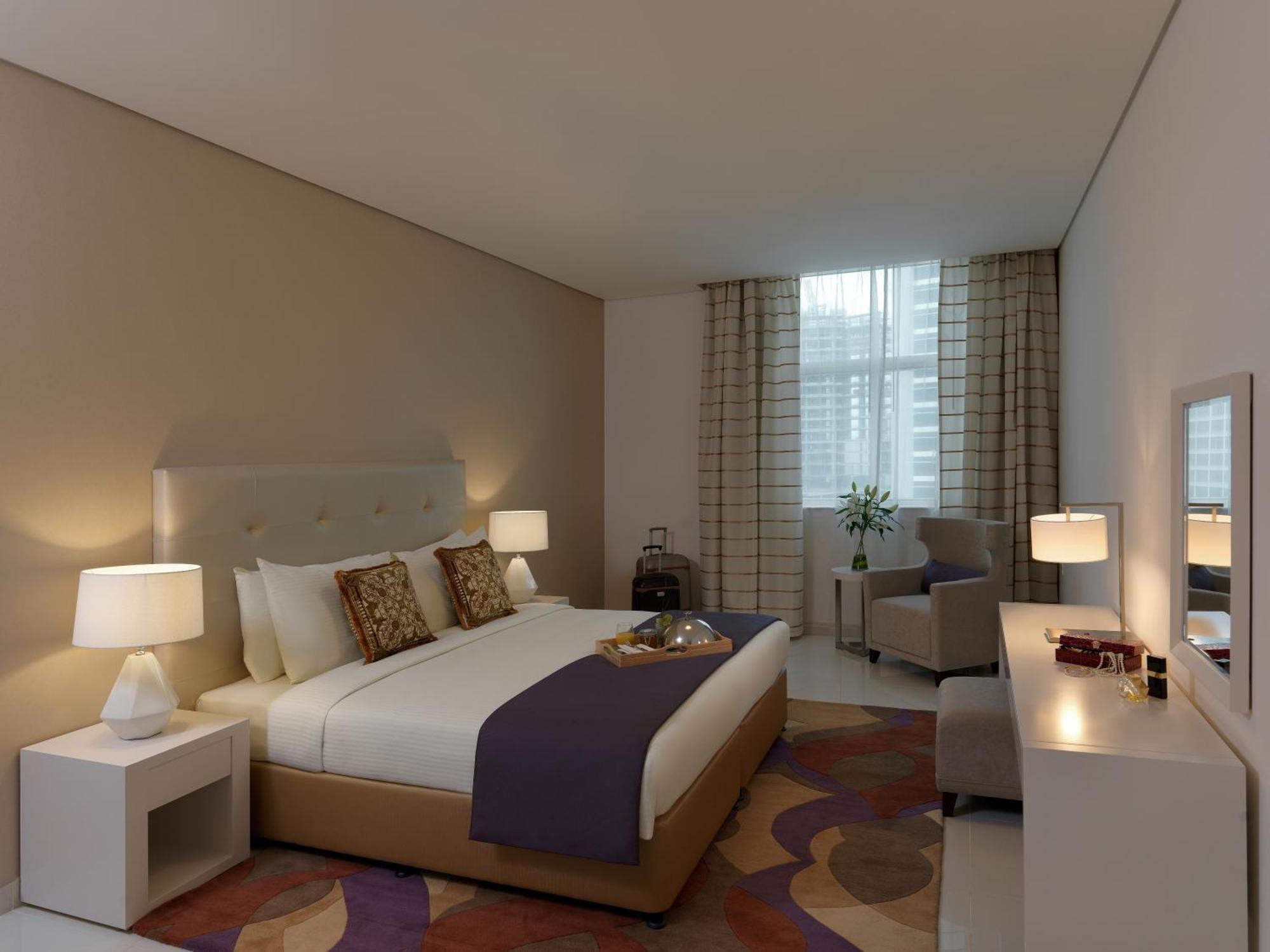 One Bedroom Suite kitchenette City Skyline View