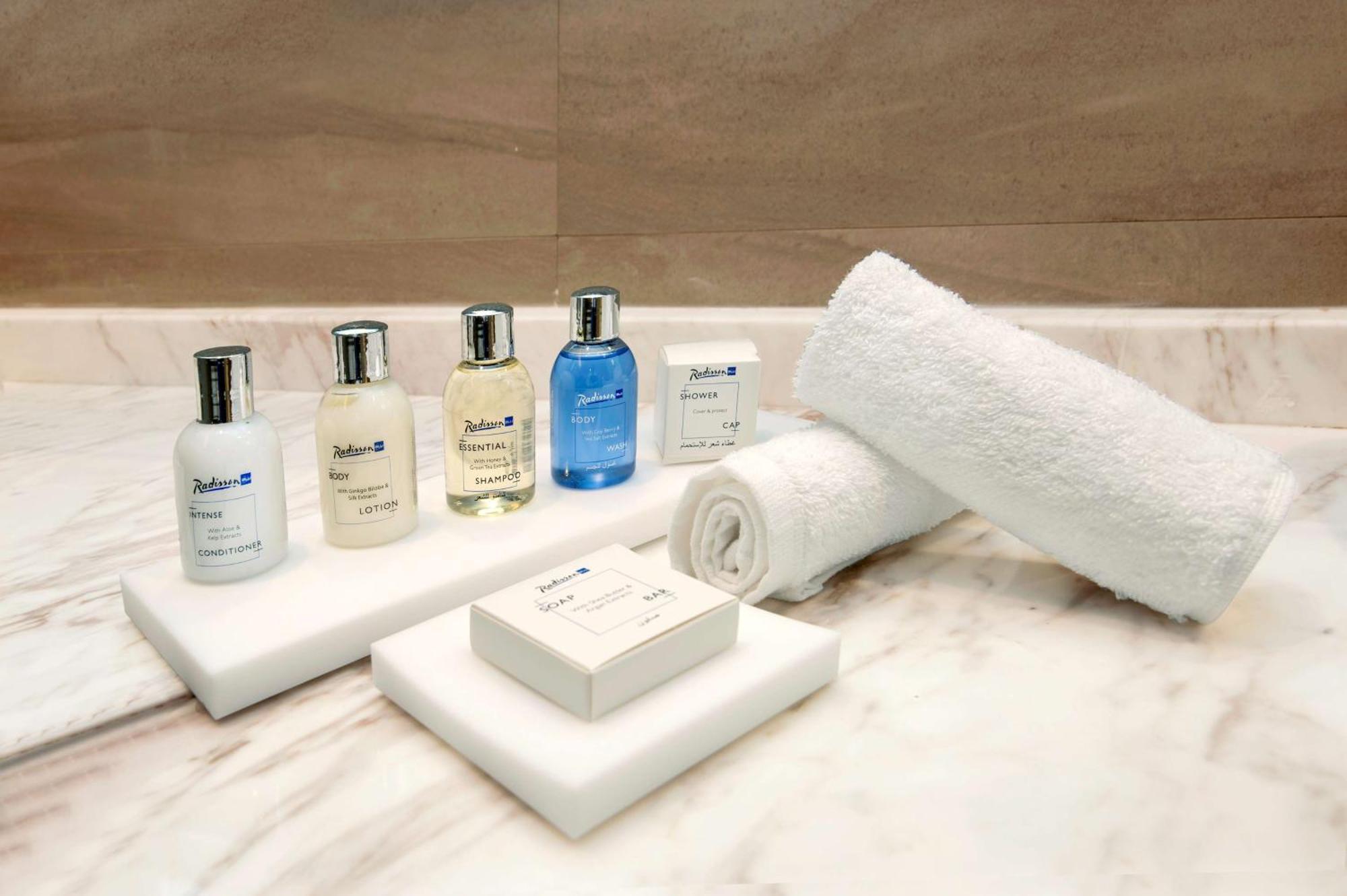 Superior Zimmer – inklusive kostenlosem Zugang zum Surf Pool, zum Abenteuerpark, zum Wellenbad und zum Strömungskanal