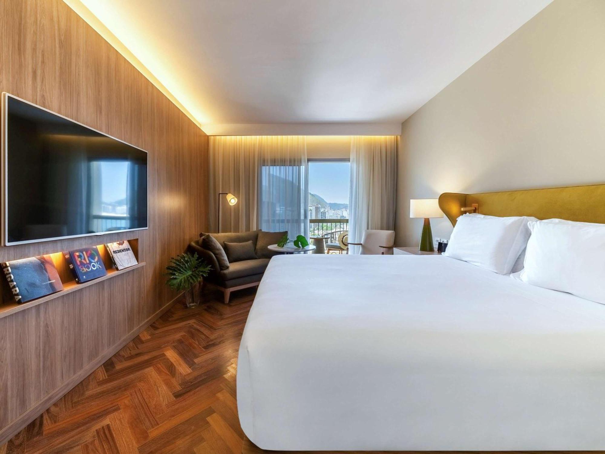 Deluxe King Room with Ocean View,1730008394:JPEG