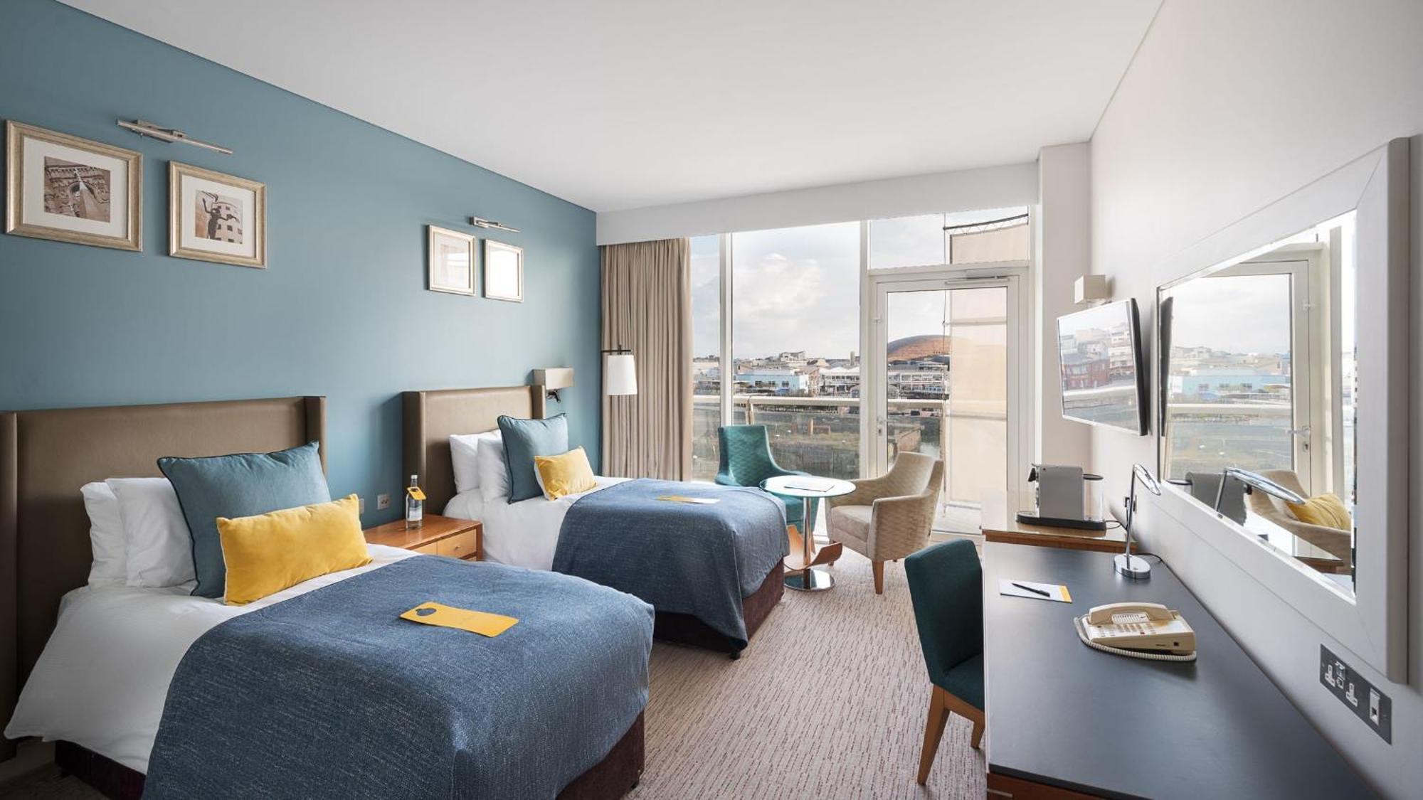 Standard Twin Room Balcony Accessible