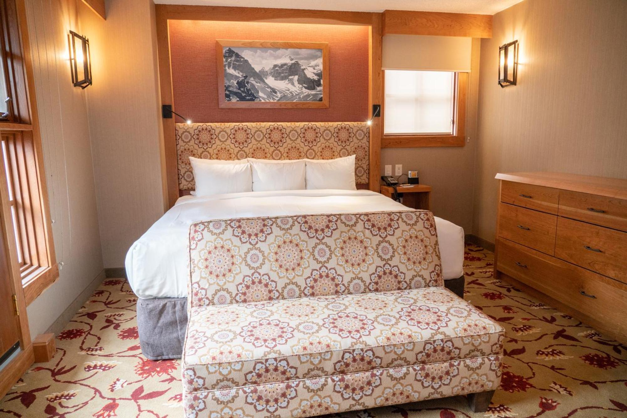 Suite con cama extragrande - vistas a la montaña