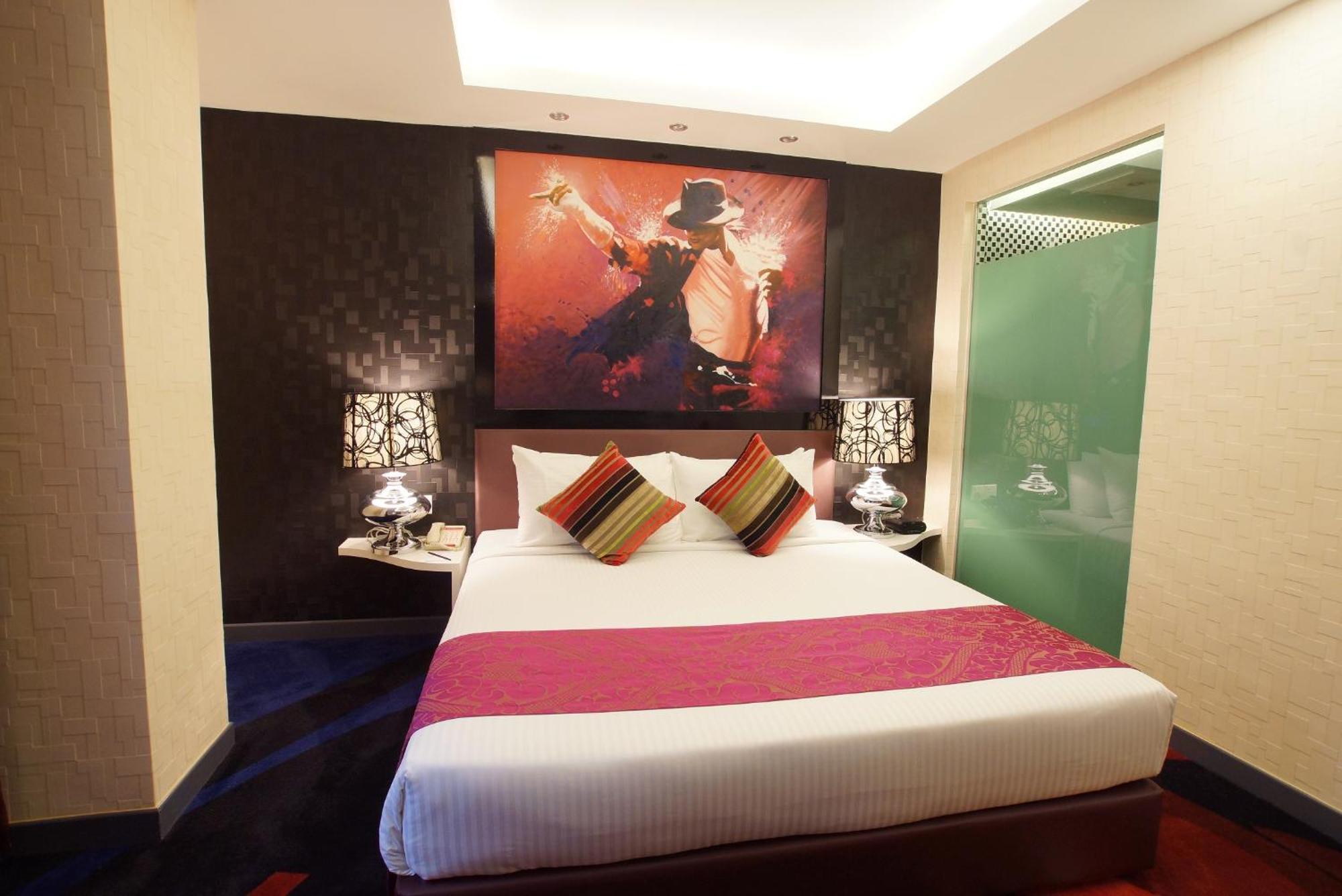 Theme room