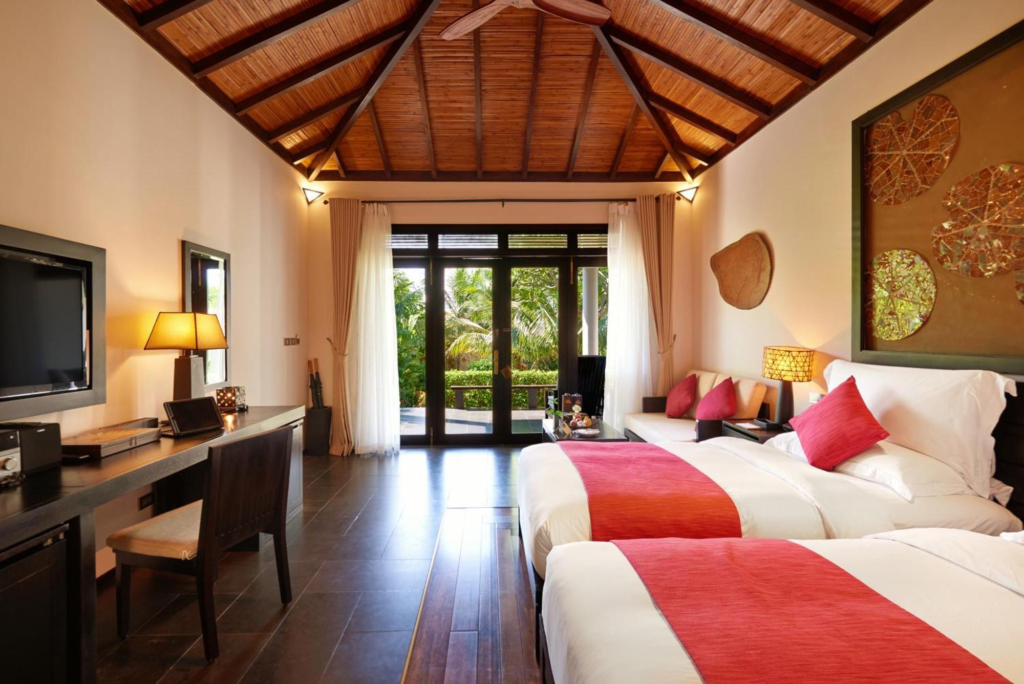 Deluxe Villa Garden View