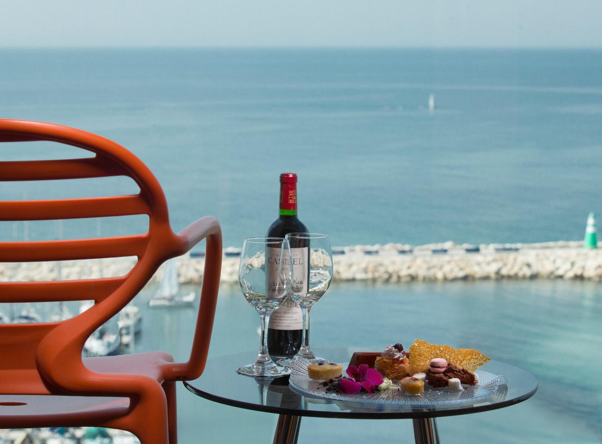 Deluxe Zimmer mit Balkon und vollem Meerblick