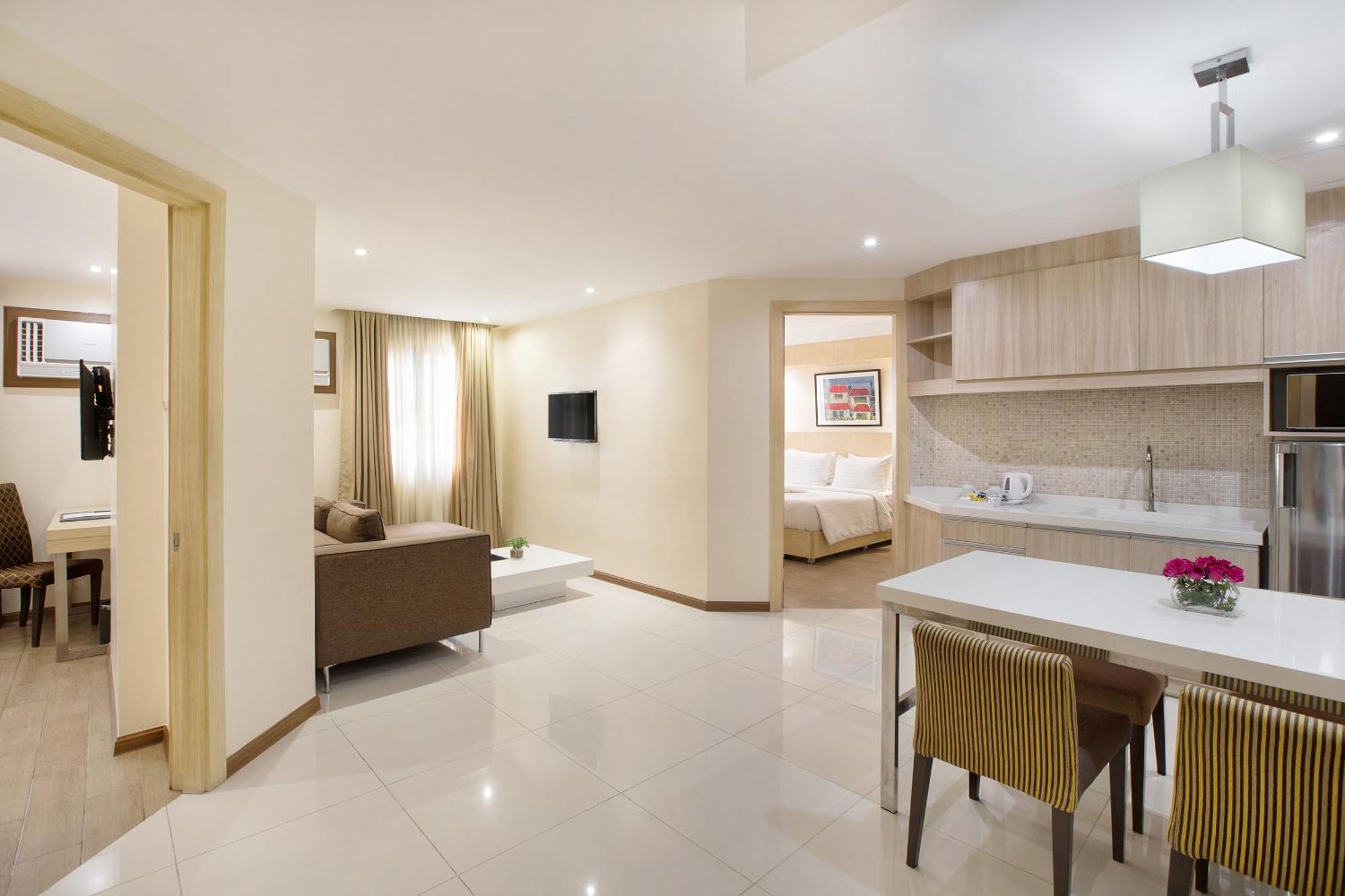 Royal Two Bedroom Suite Tower 2,1277907466:JPEG