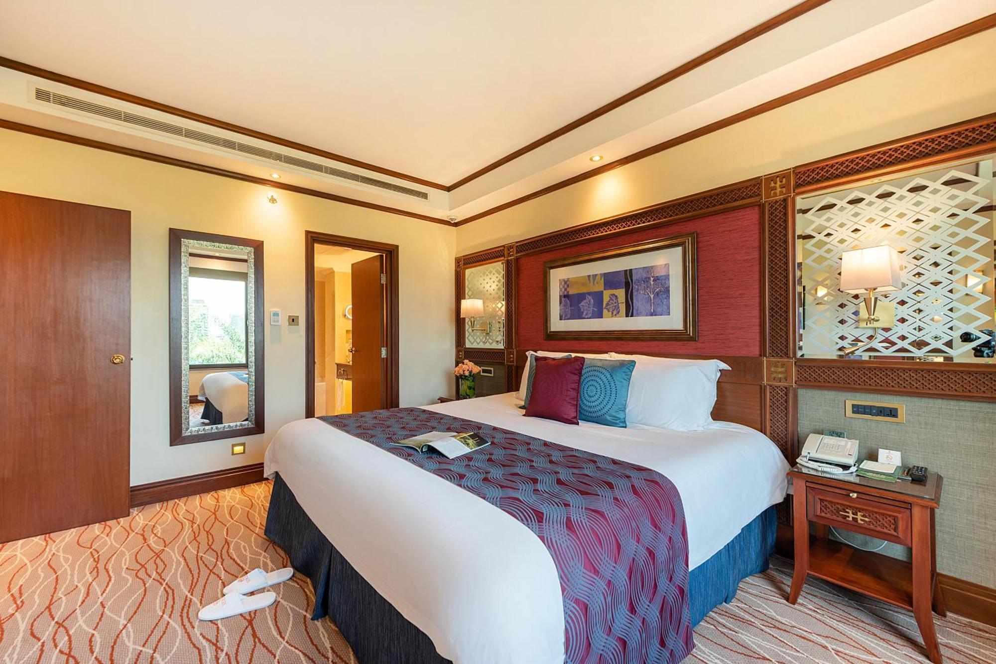 Executive Suite