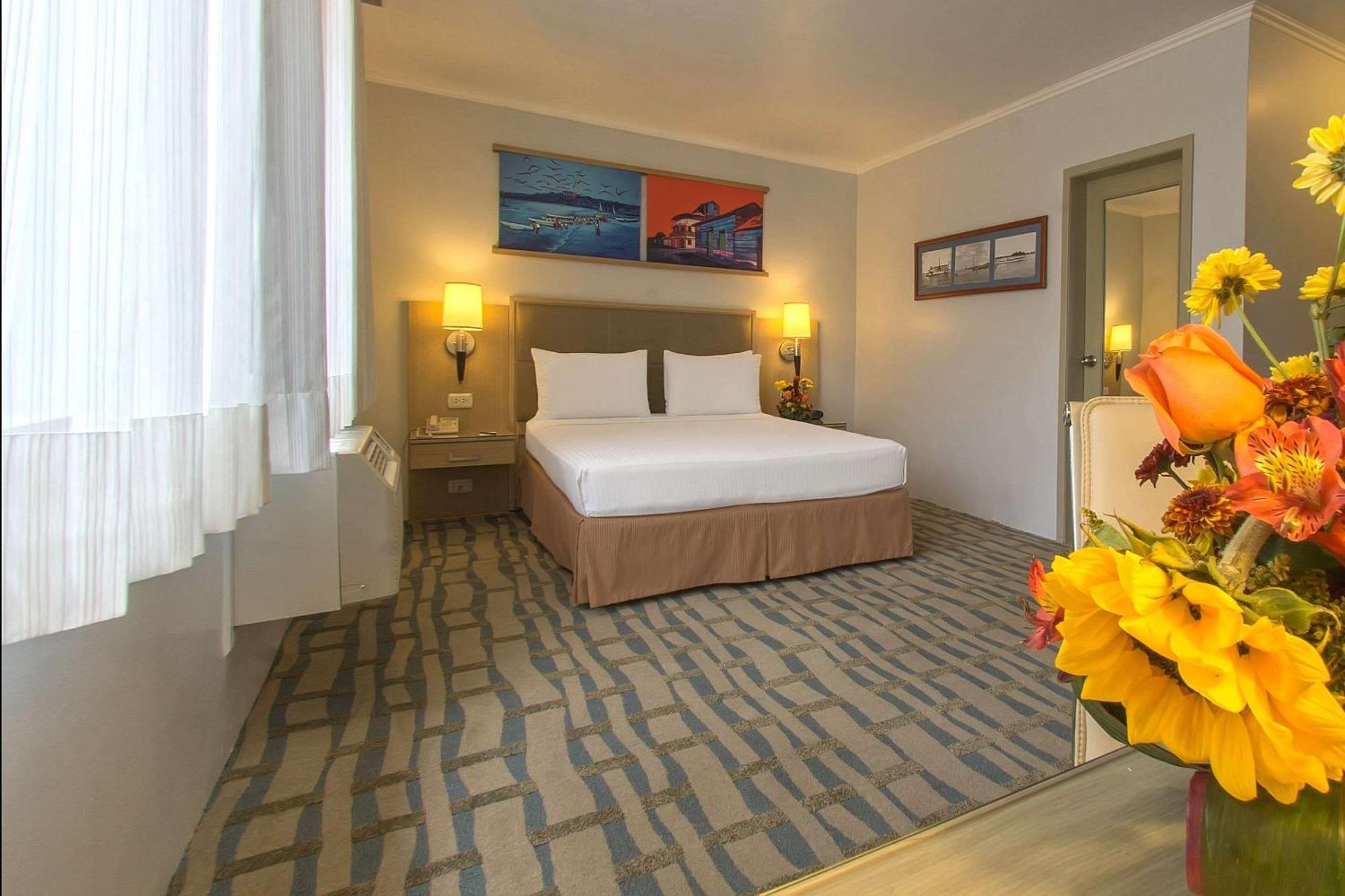 Chambre Lit Queen-Size Deluxe - Non-Fumeurs